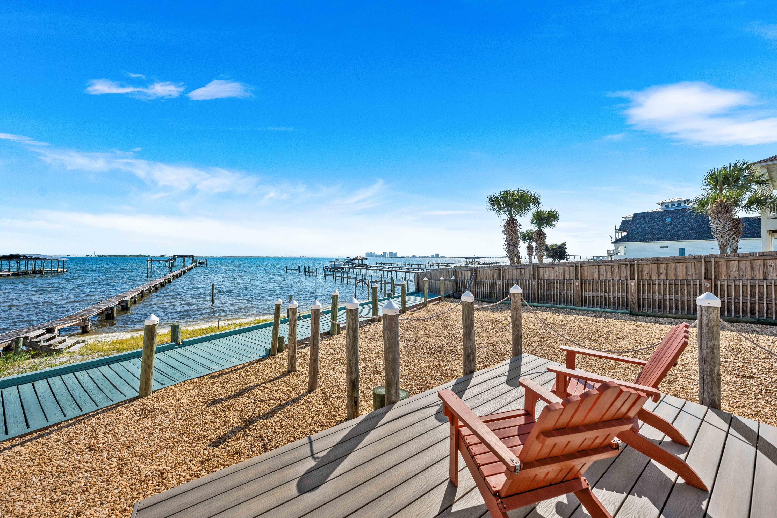 SOUNDSIDE MOORINGS - Residential