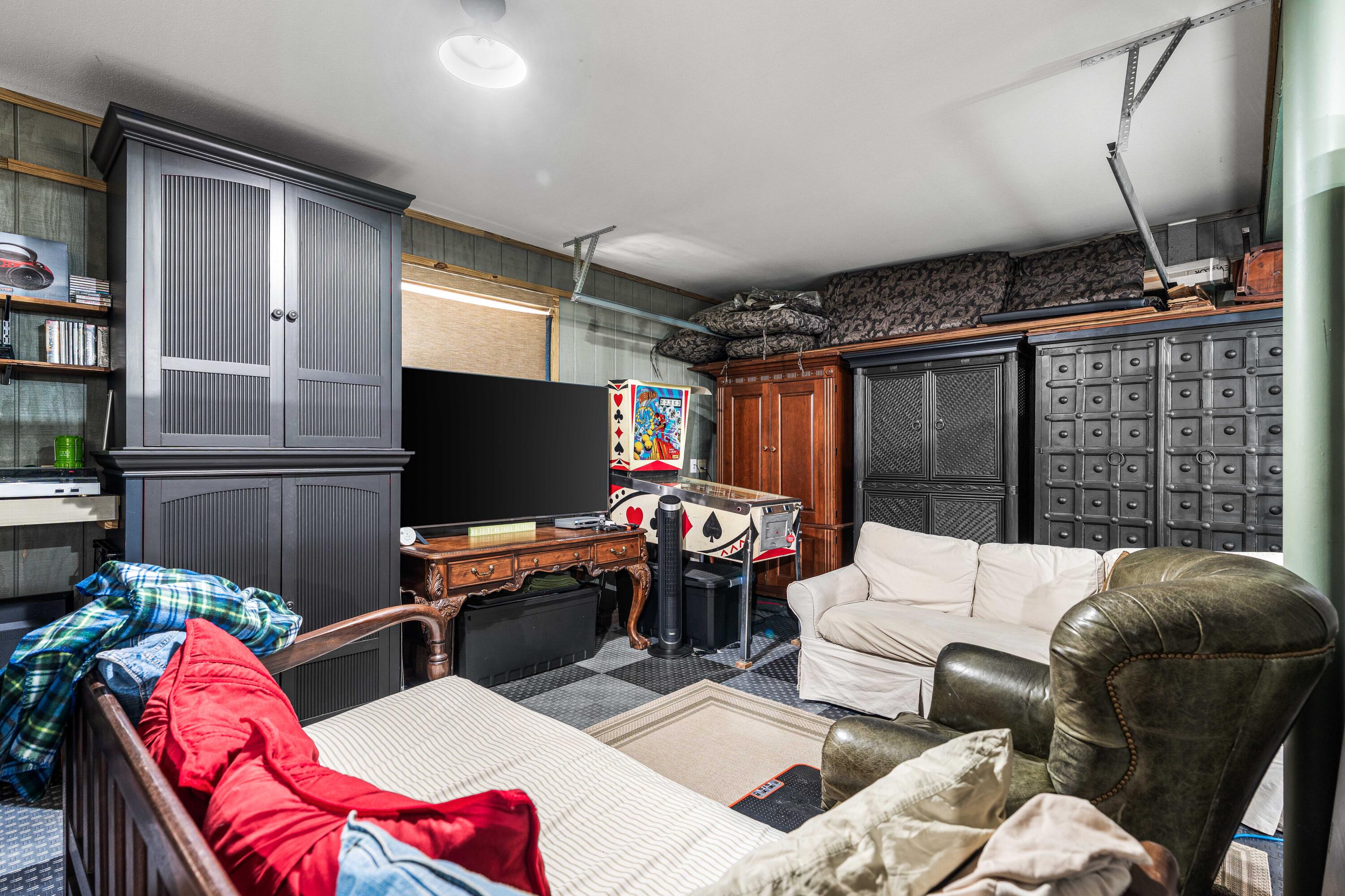 SOUNDSIDE MOORINGS - Residential