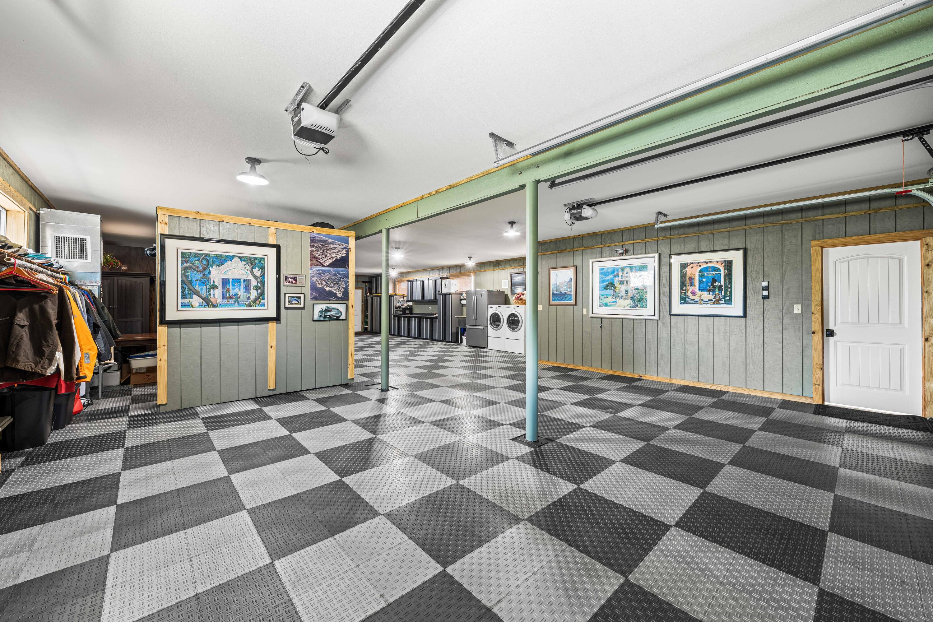 SOUNDSIDE MOORINGS - Residential