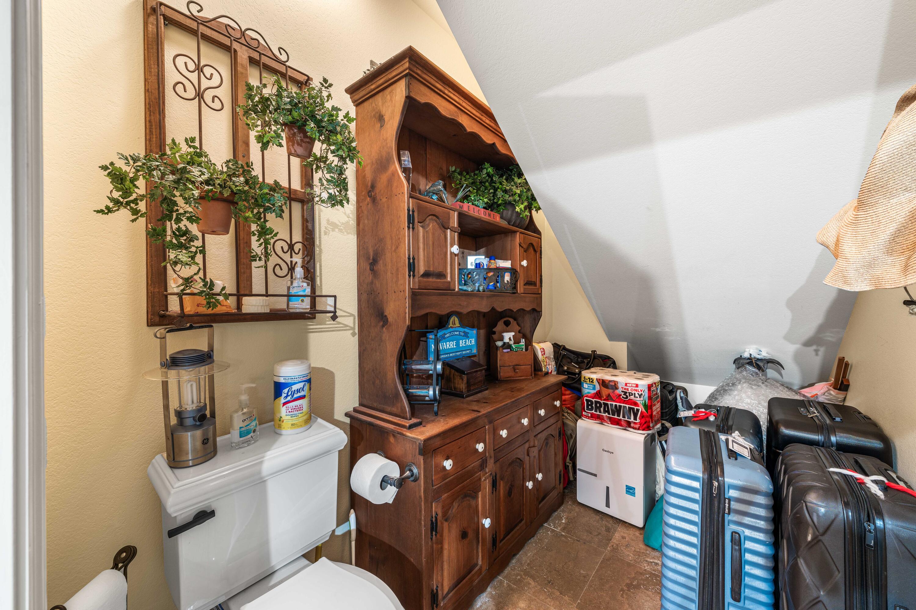 SOUNDSIDE MOORINGS - Residential