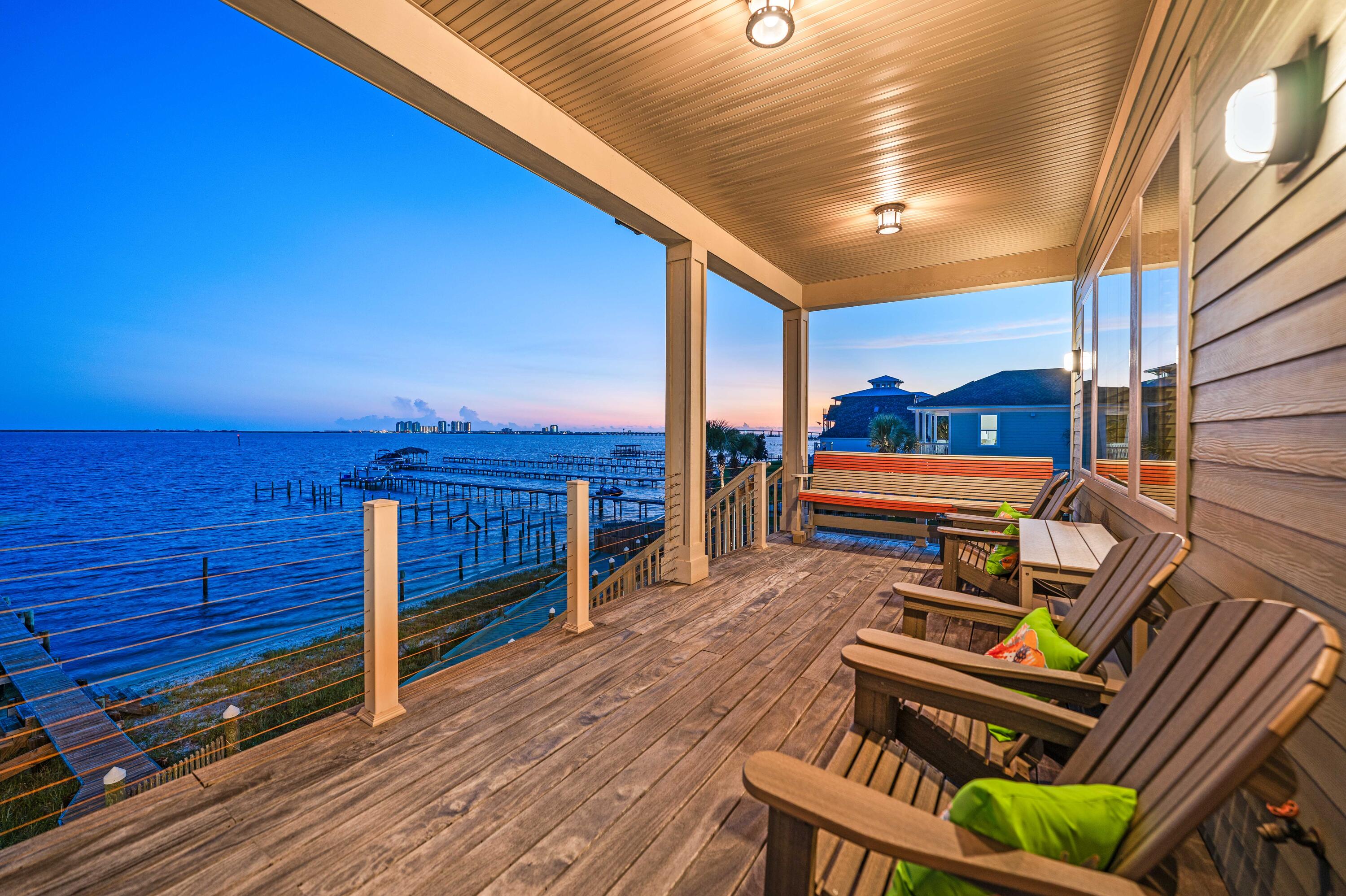 SOUNDSIDE MOORINGS - Residential