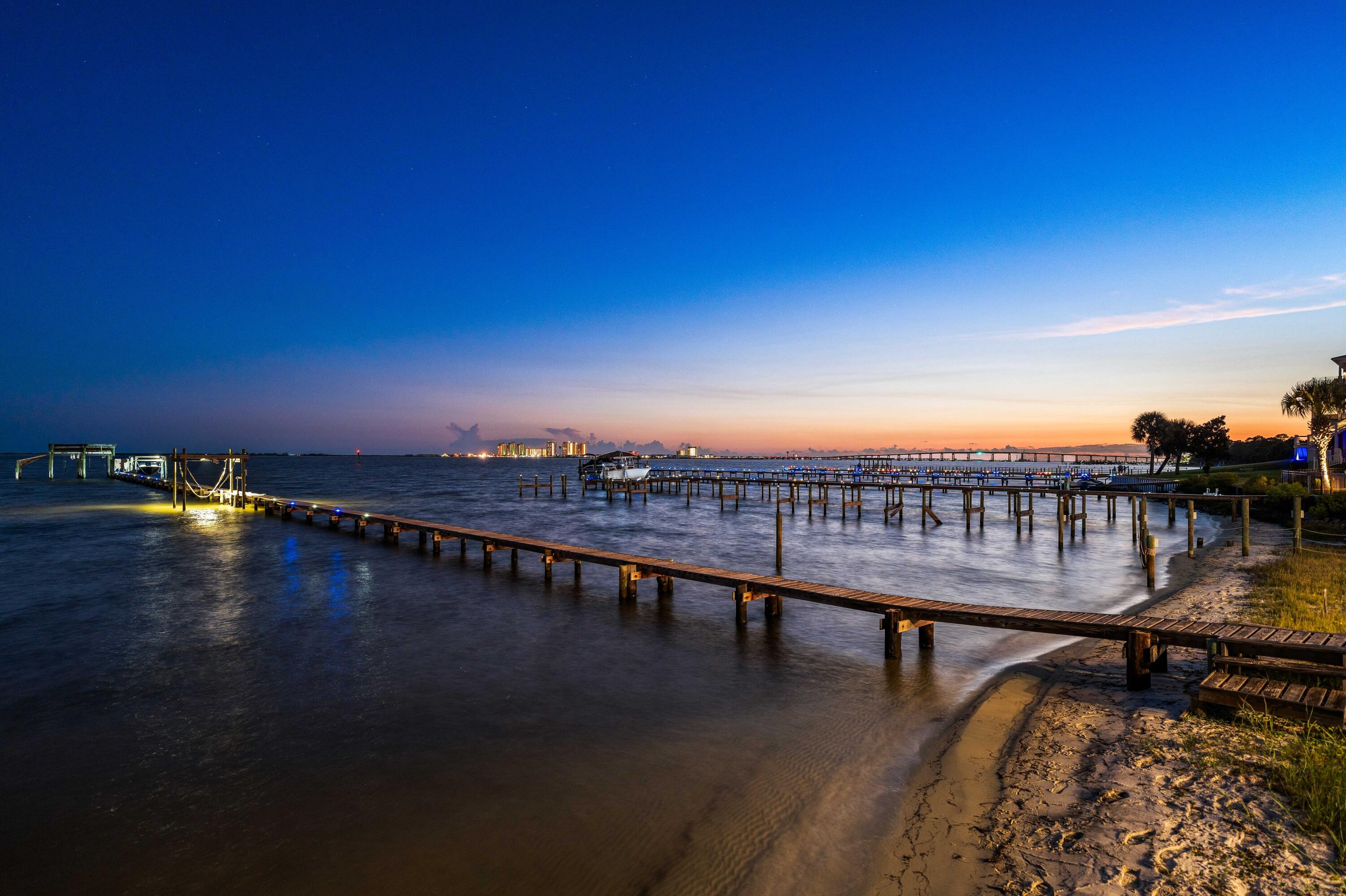 SOUNDSIDE MOORINGS - Residential