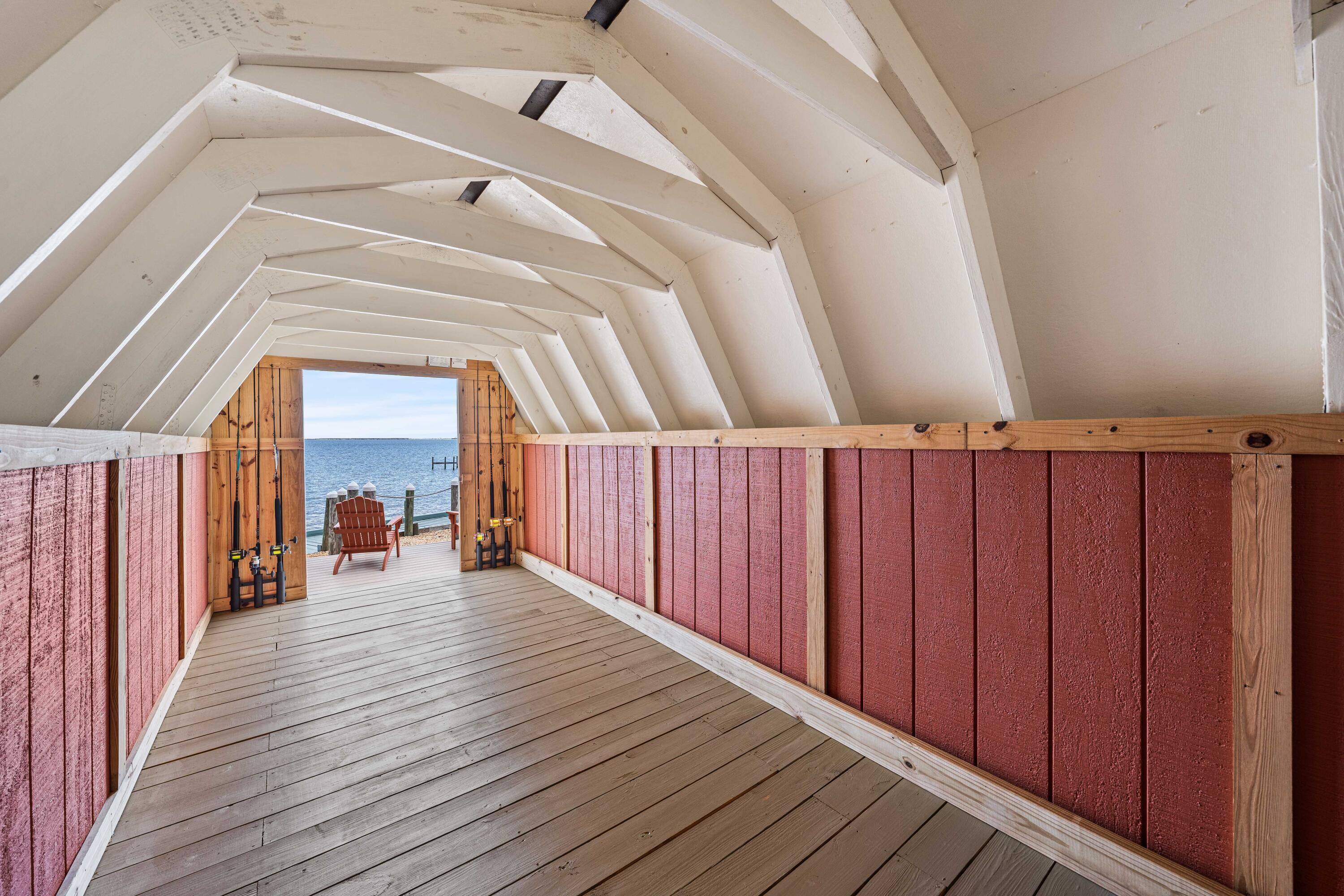 SOUNDSIDE MOORINGS - Residential