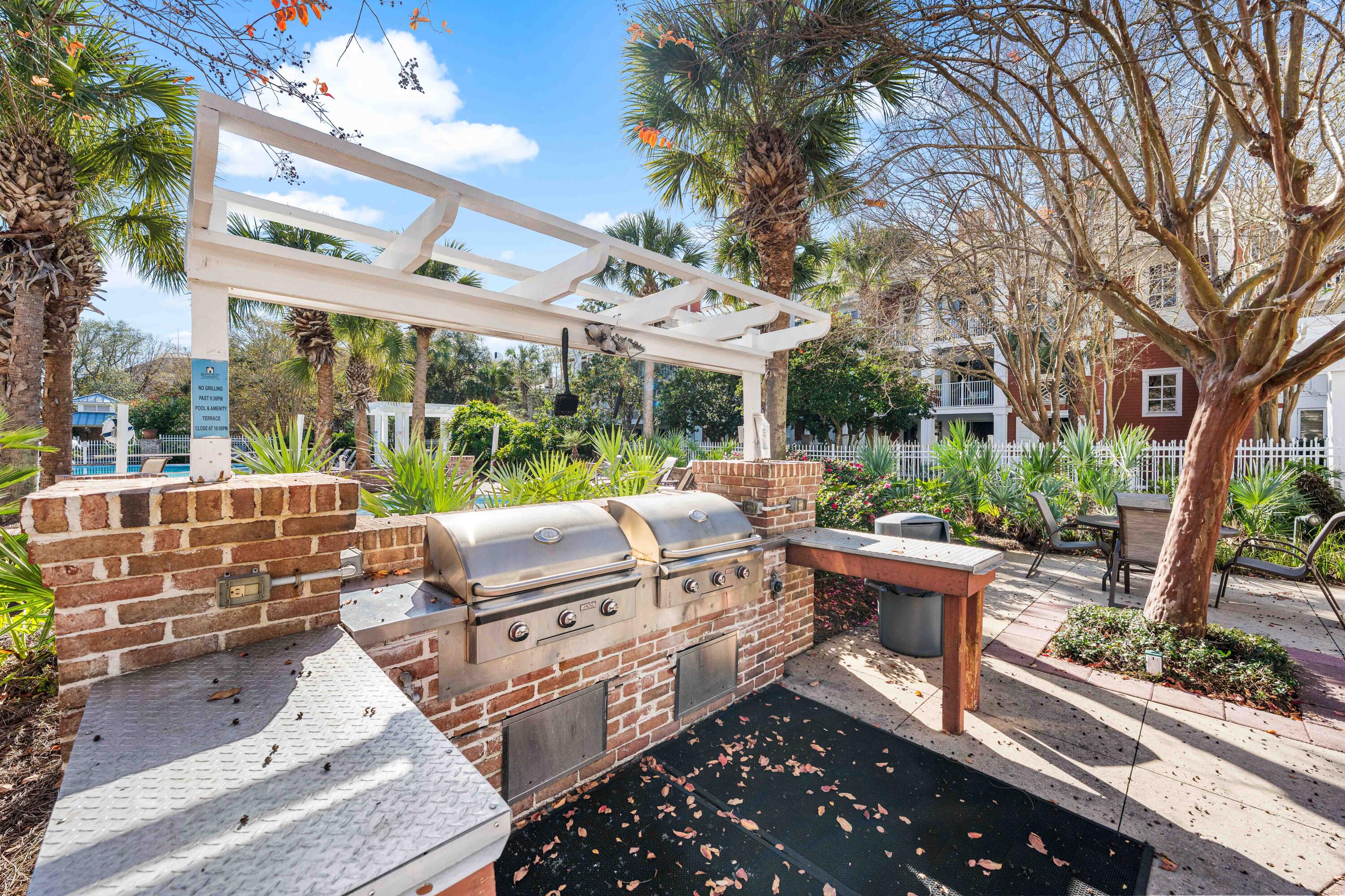 MARKET STREET INN - Residential