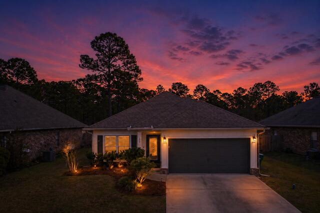 WHISPERING LAKE - Residential