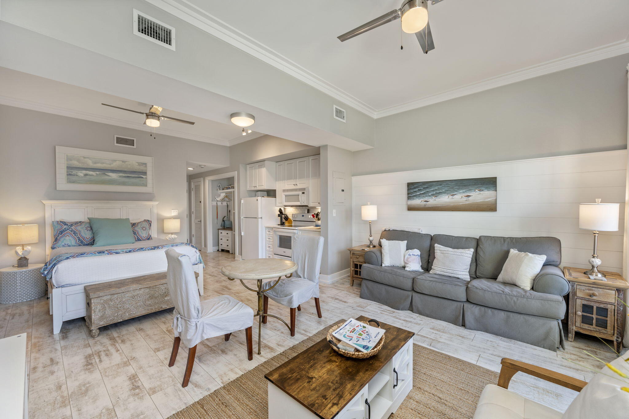 95 Laura Hamilton Boulevard 209
