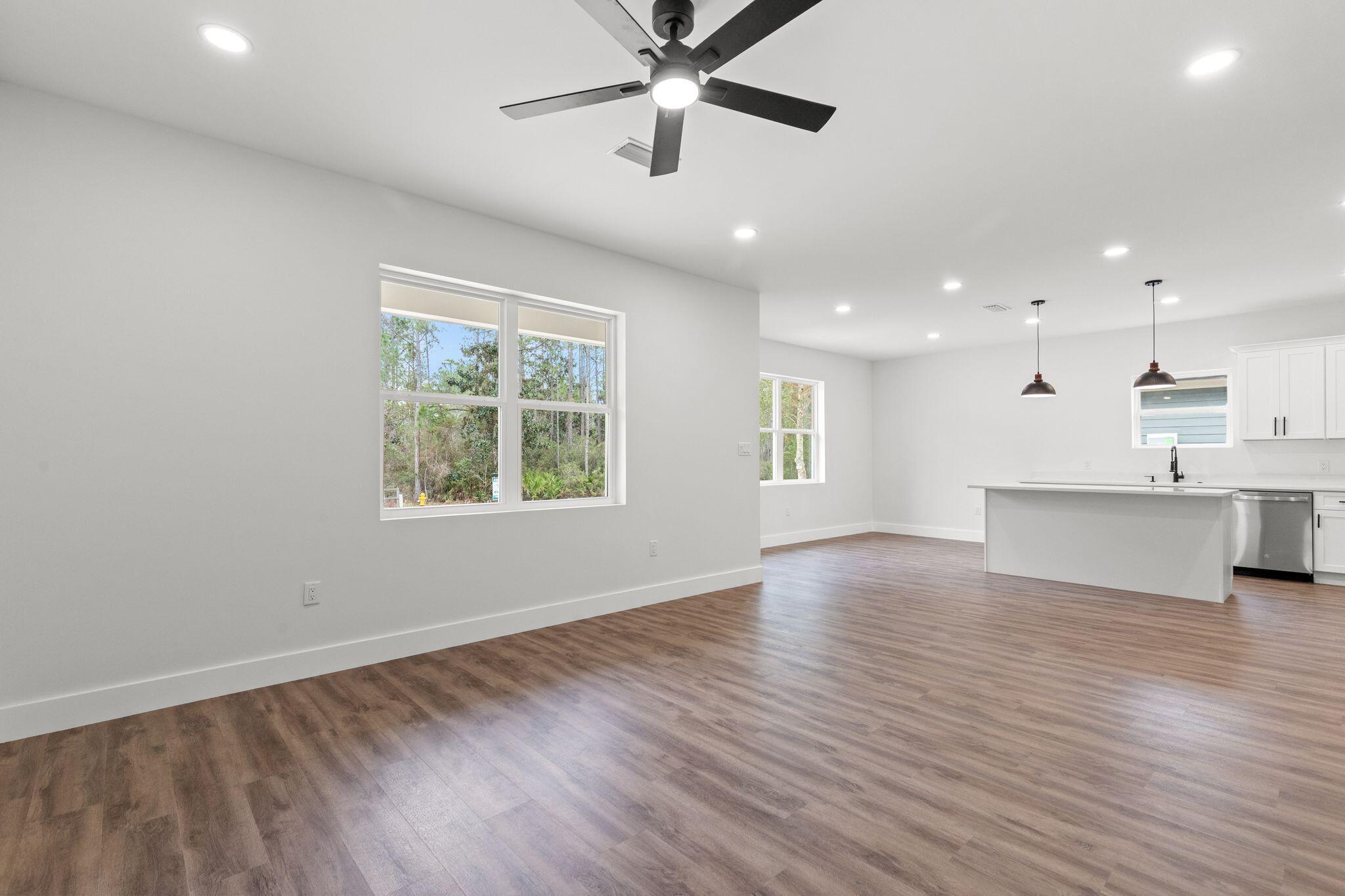 TOWN OF SANTA ROSA - Residential