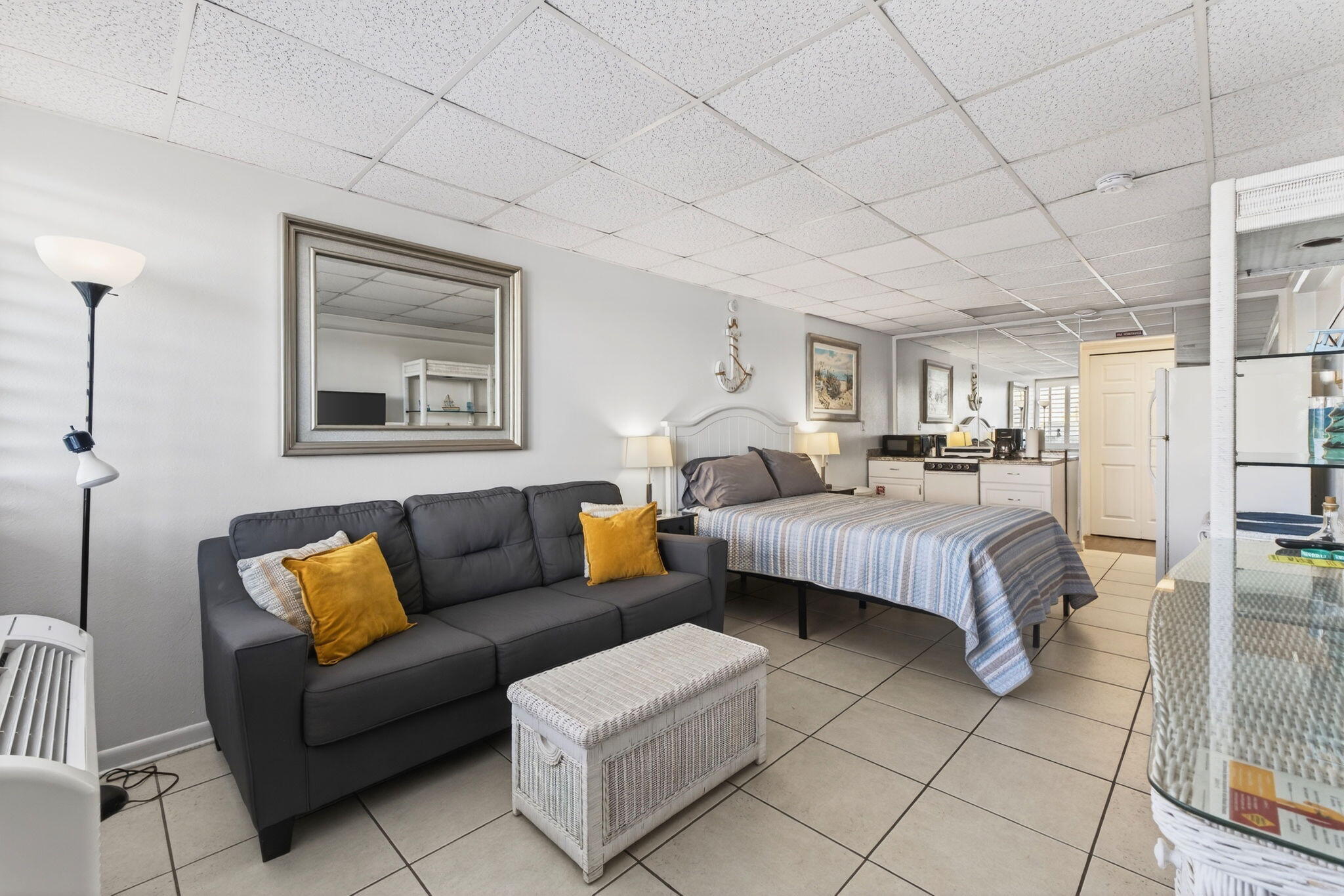 Fontainebleau Terrace - Residential