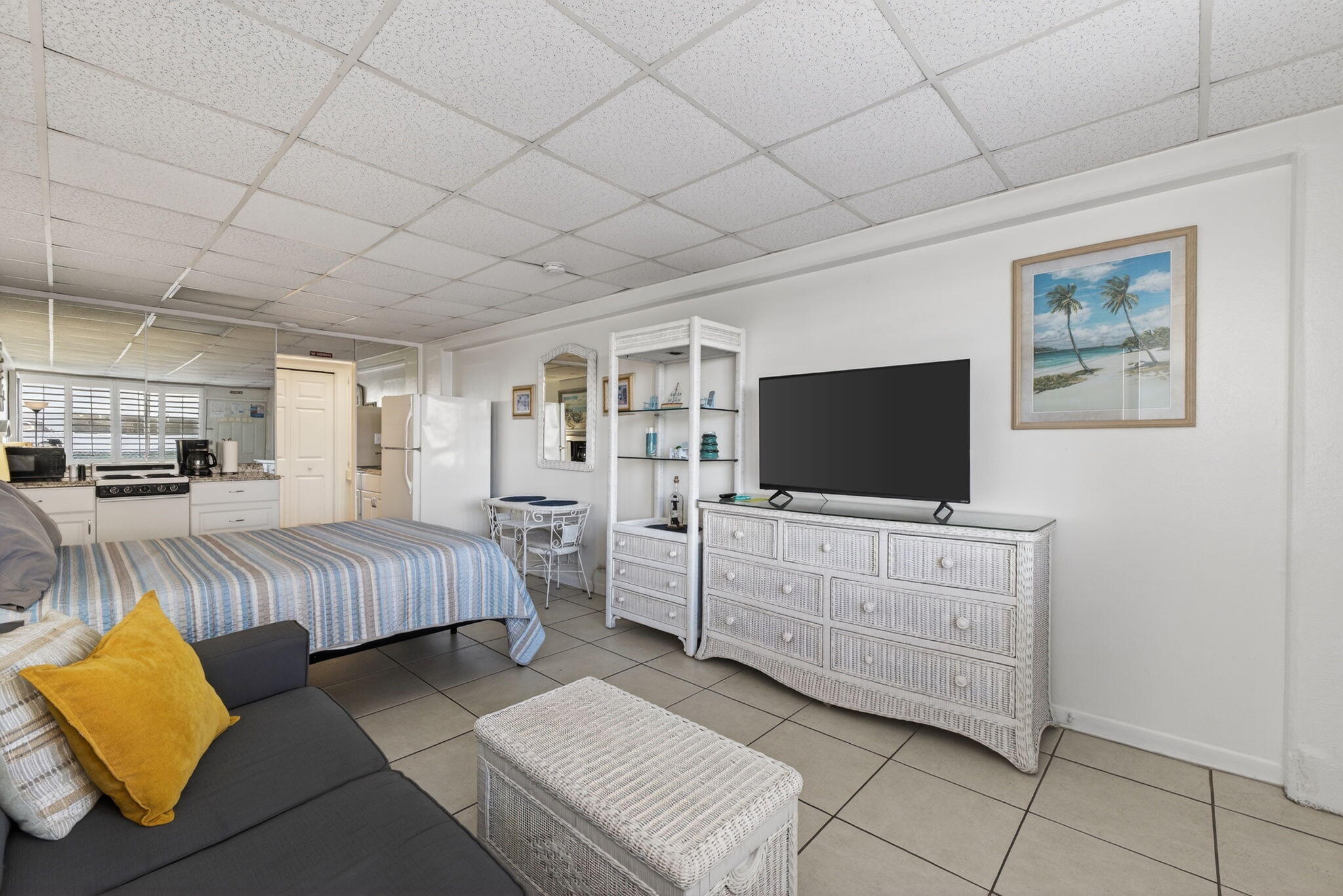 Fontainebleau Terrace - Residential