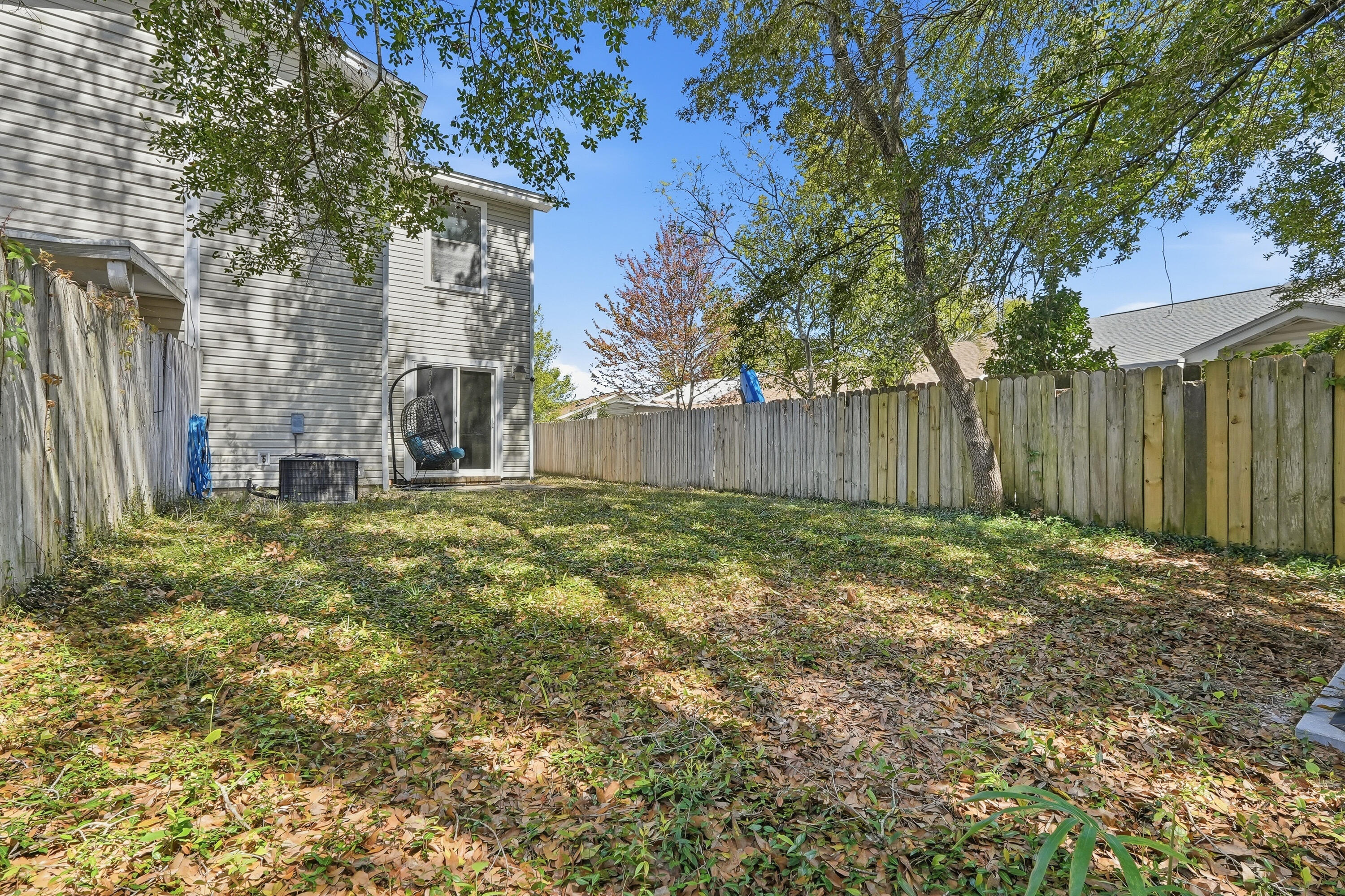 MONTAGE MANOR - Residential