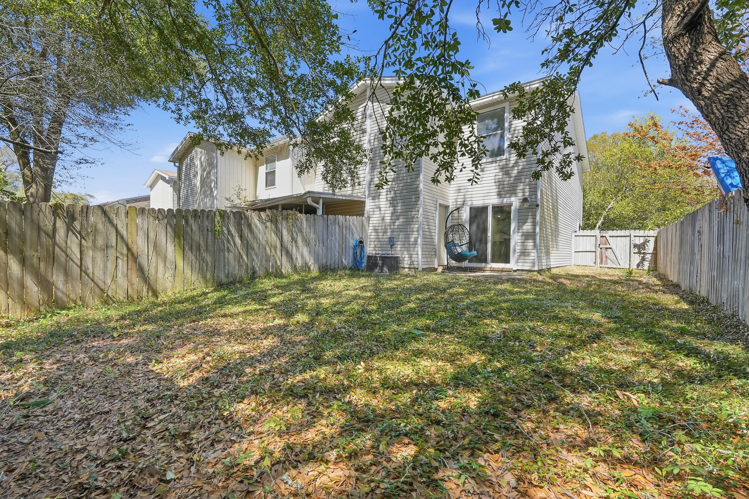 MONTAGE MANOR - Residential