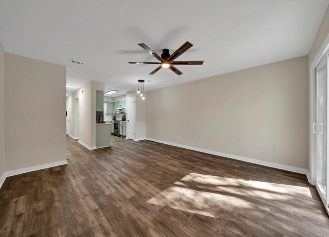 MONTAGE MANOR - Residential