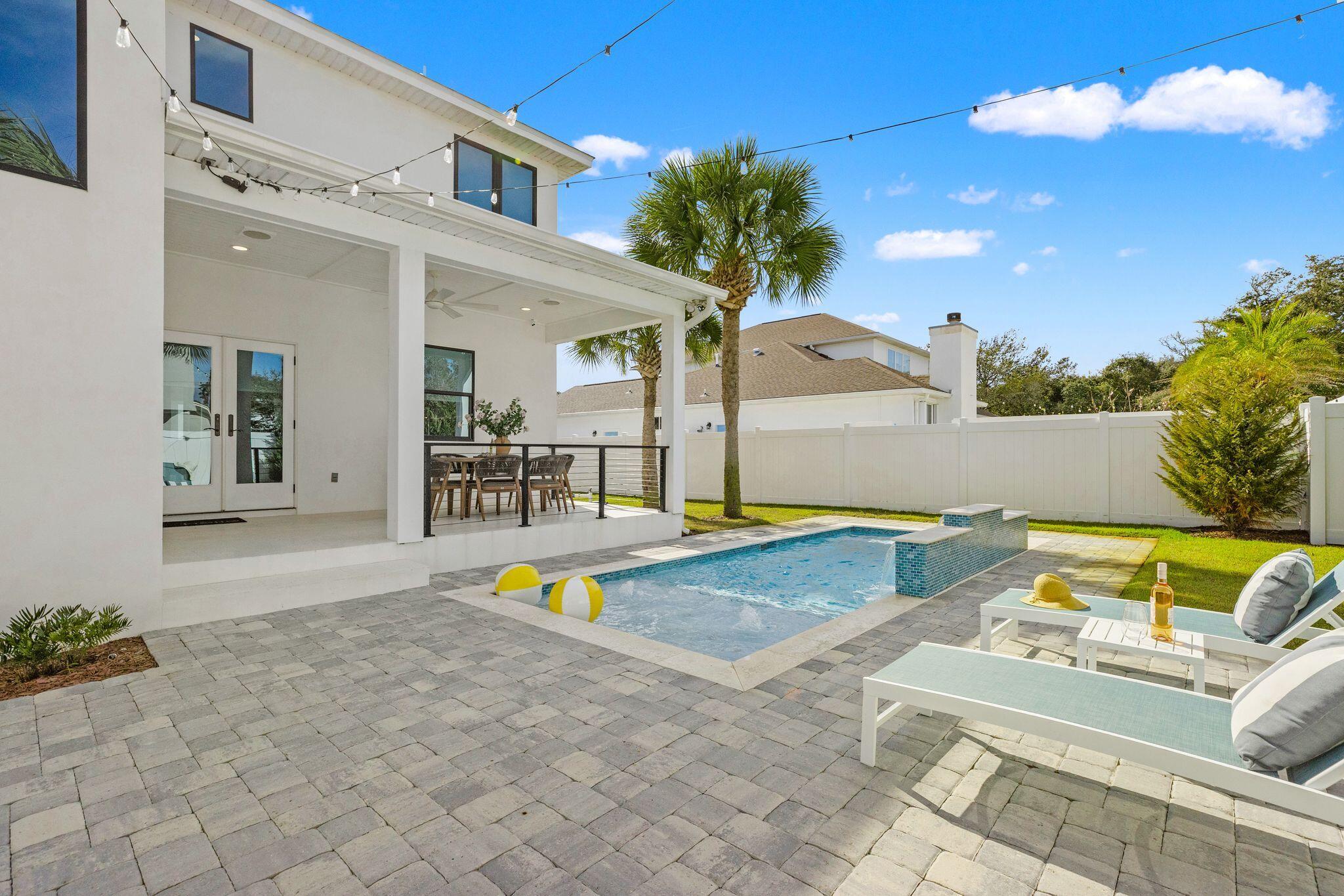 SAND CLIFFS - Residential