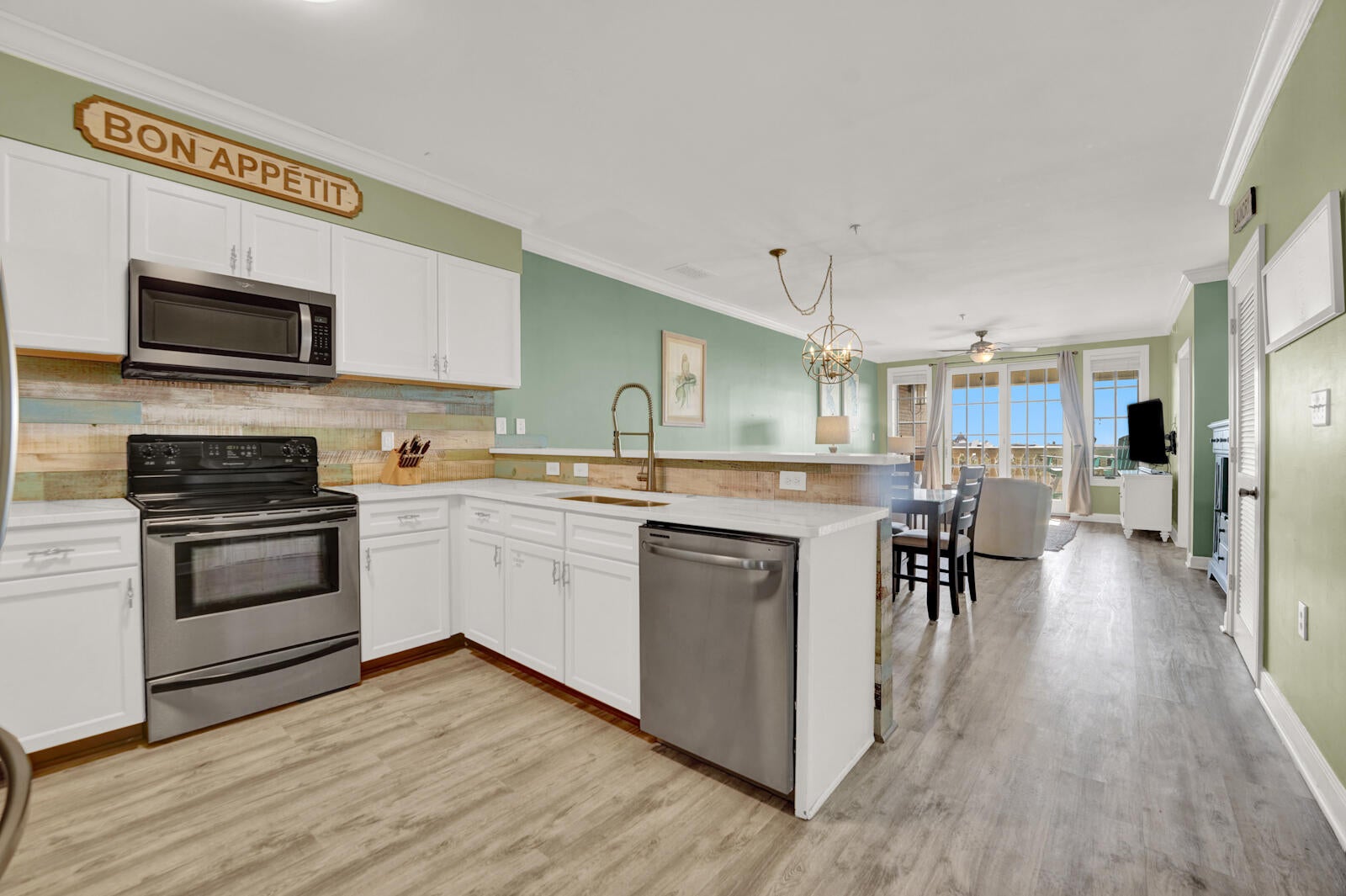 10343 HWY 30A 412 B