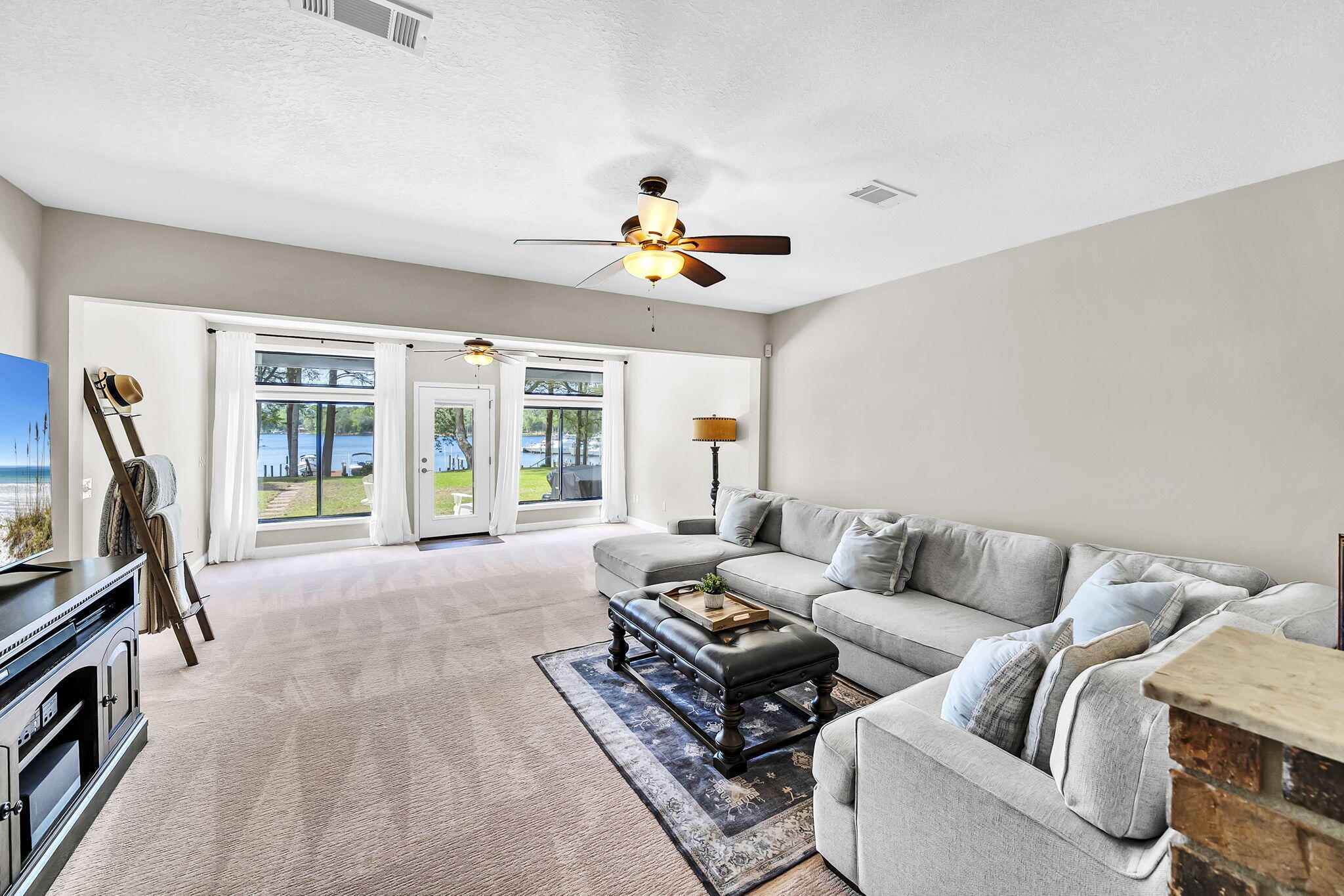 WATER OAKS 2 T/H - Residential