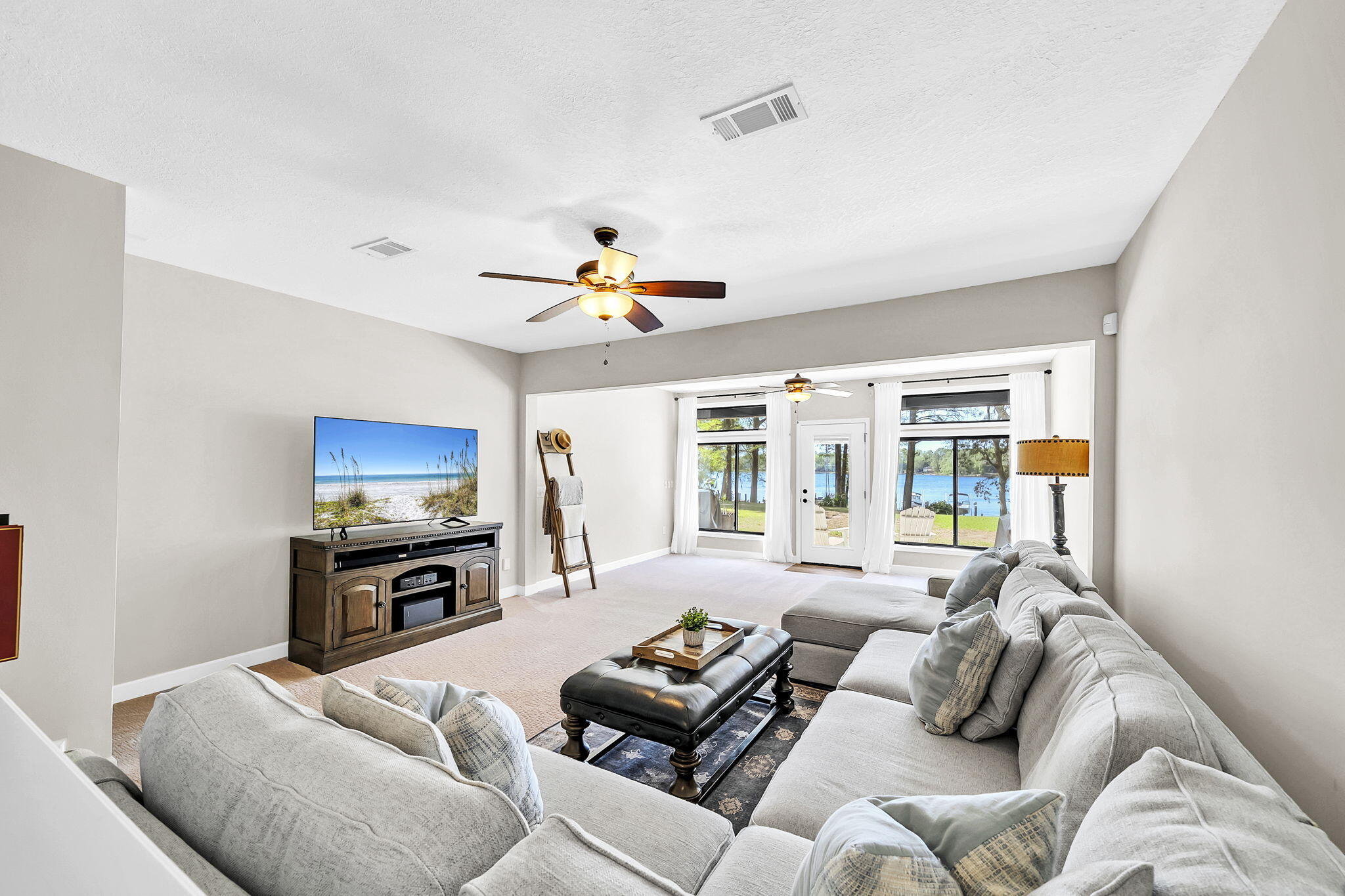 WATER OAKS 2 T/H - Residential