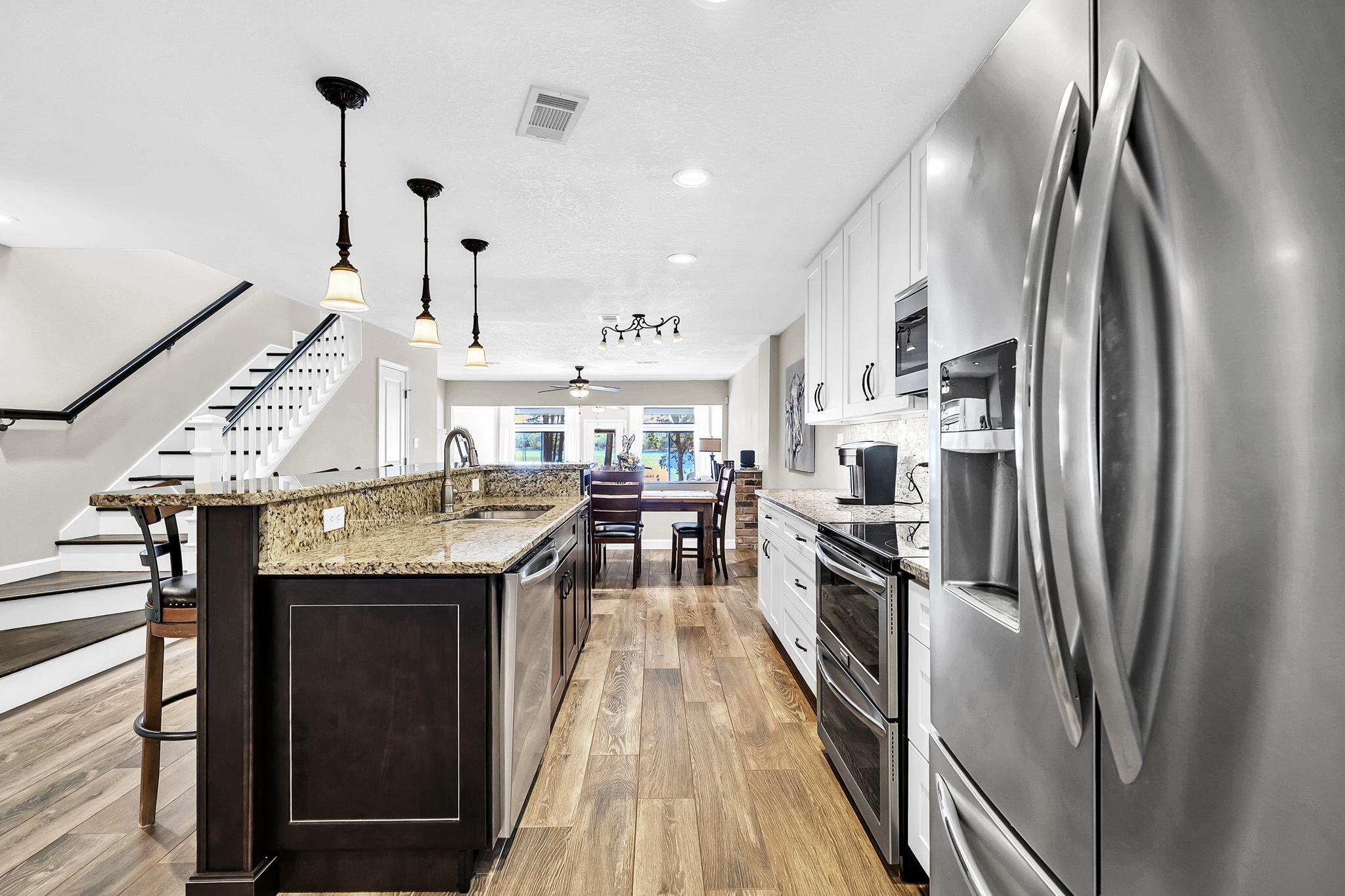 WATER OAKS 2 T/H - Residential