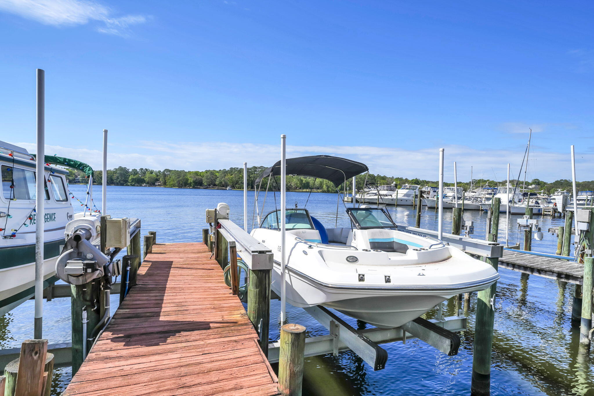 WATER OAKS 2 T/H - Residential