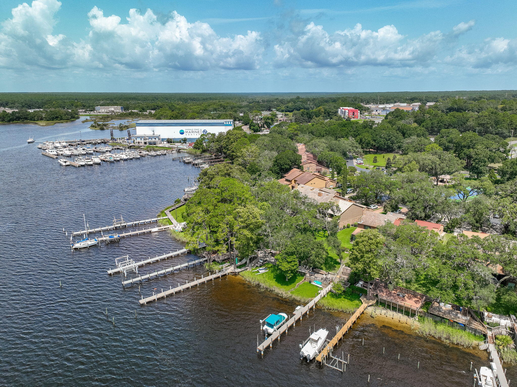 WATER OAKS 2 T/H - Residential