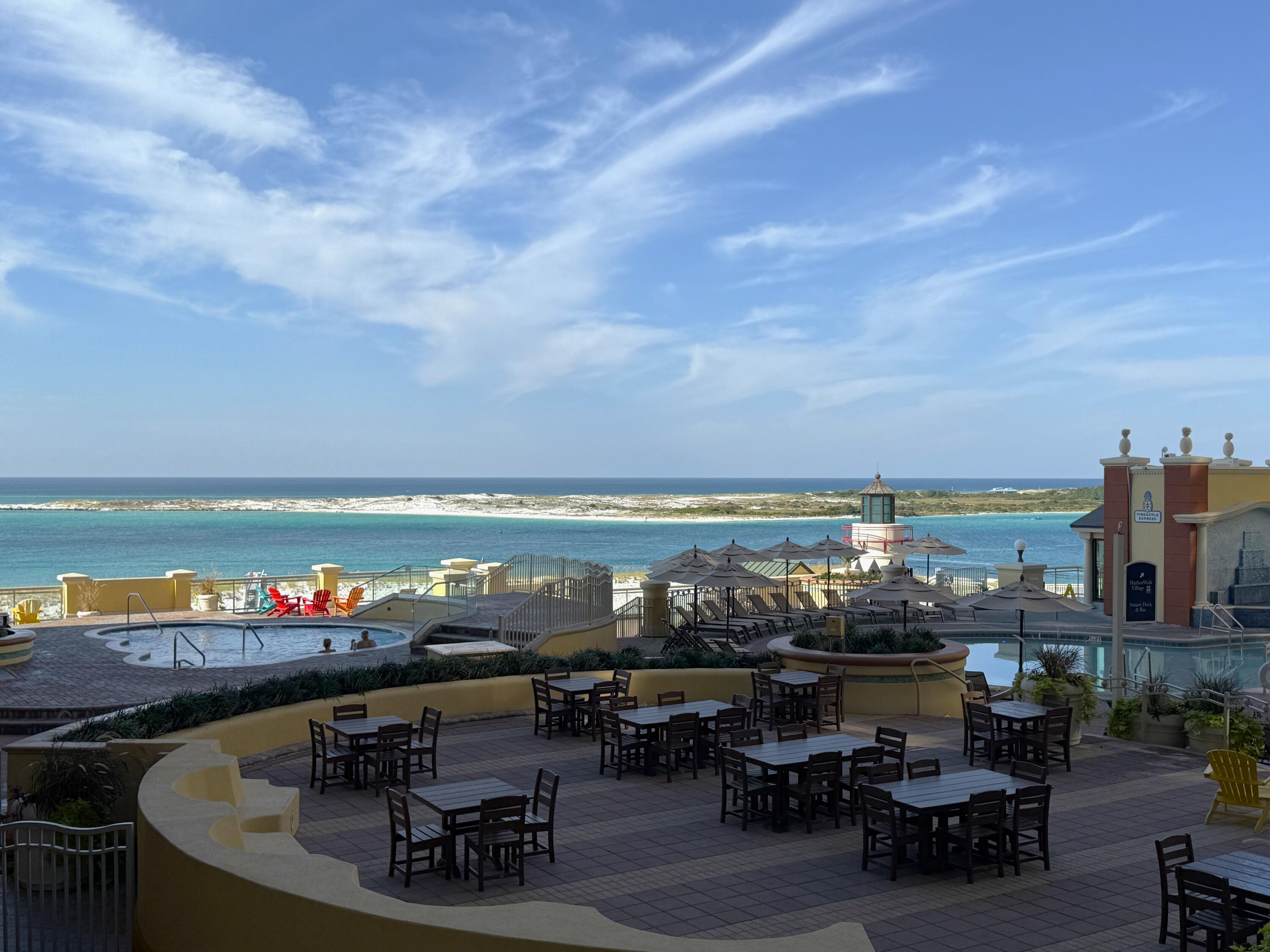 EMERALD GRANDE - Residential