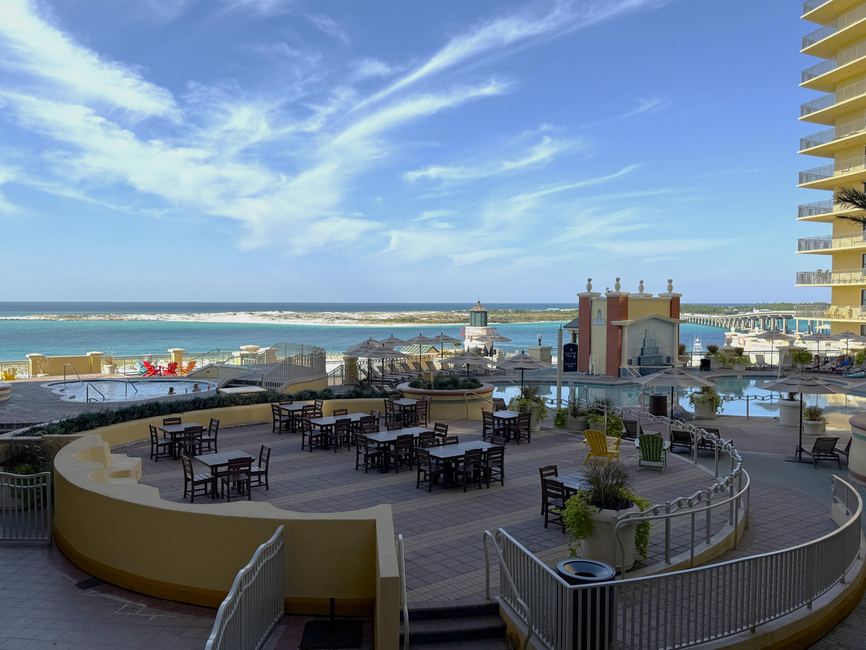 EMERALD GRANDE - Residential