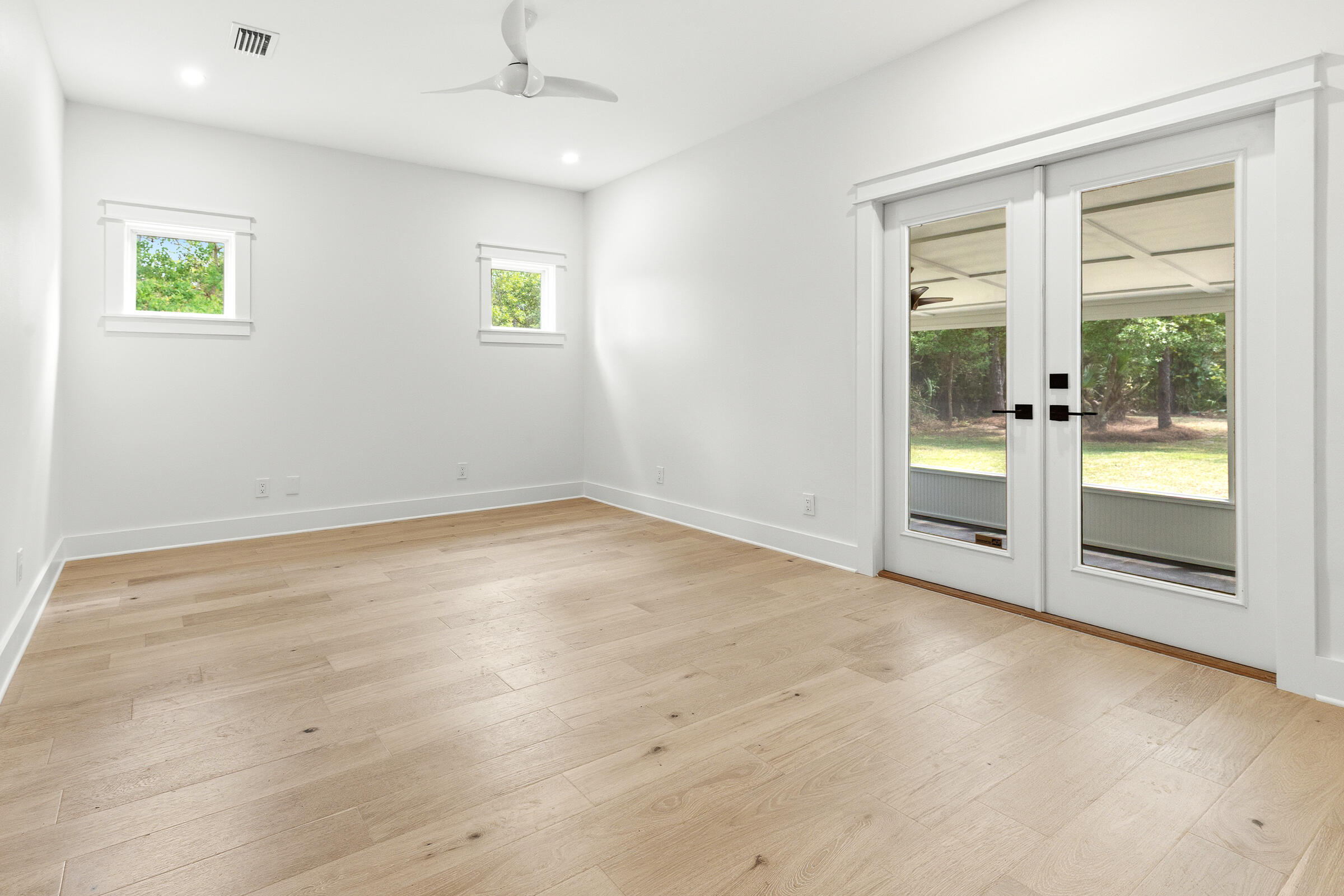 PELICAN BAY S/D - Residential