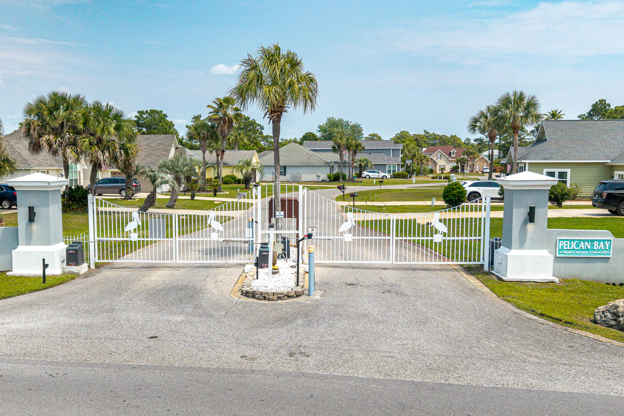 PELICAN BAY S/D - Residential