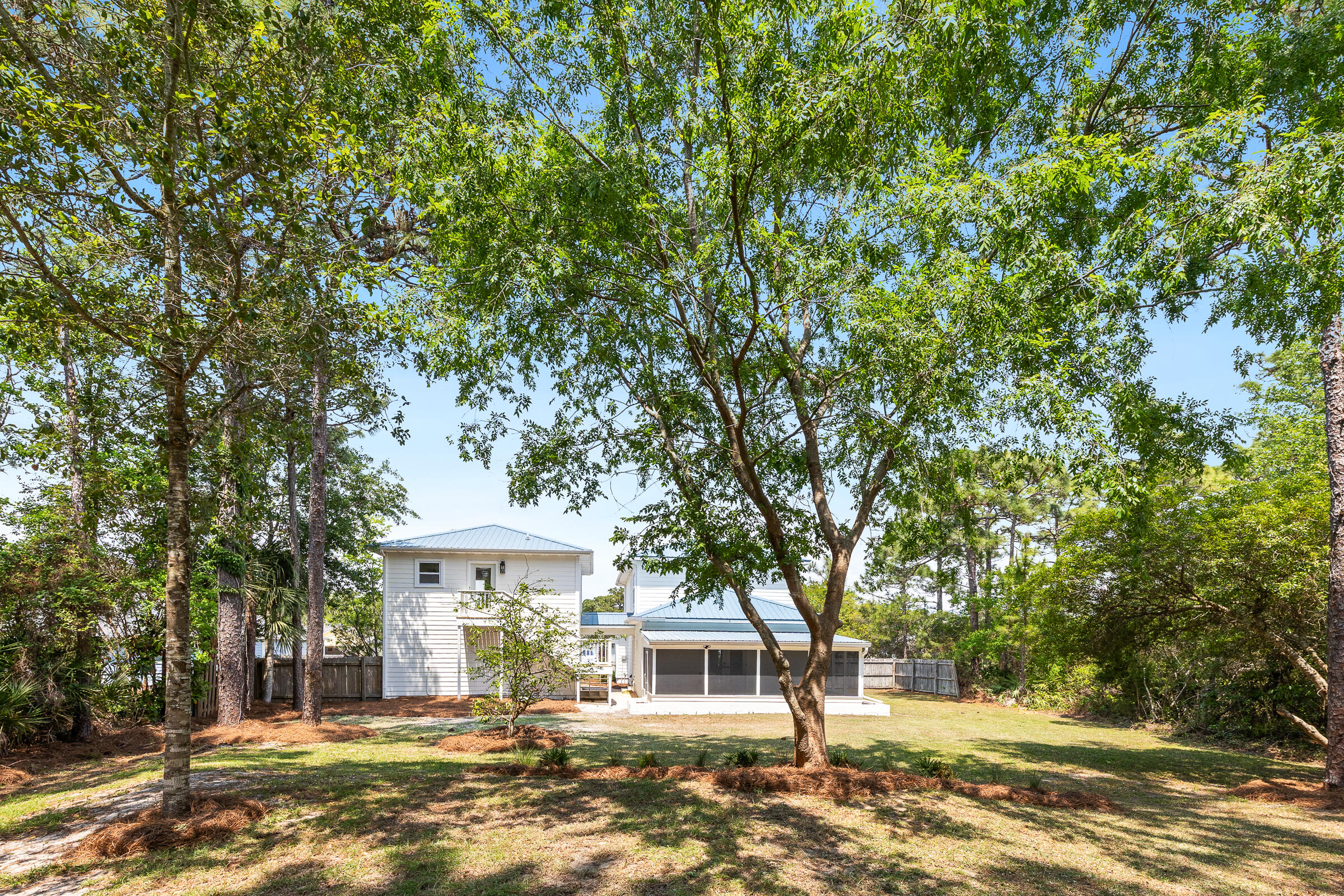 PELICAN BAY S/D - Residential