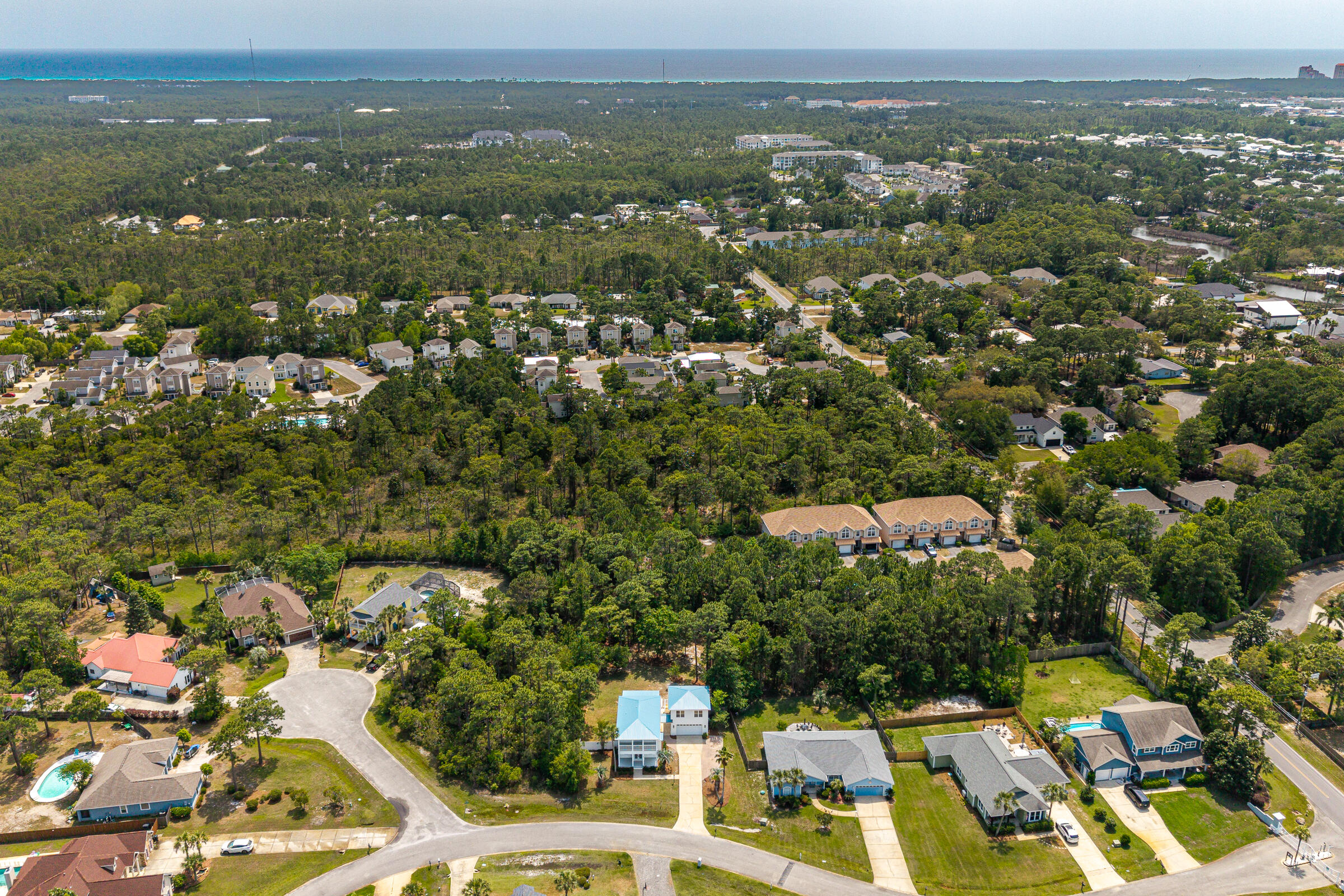 PELICAN BAY S/D - Residential