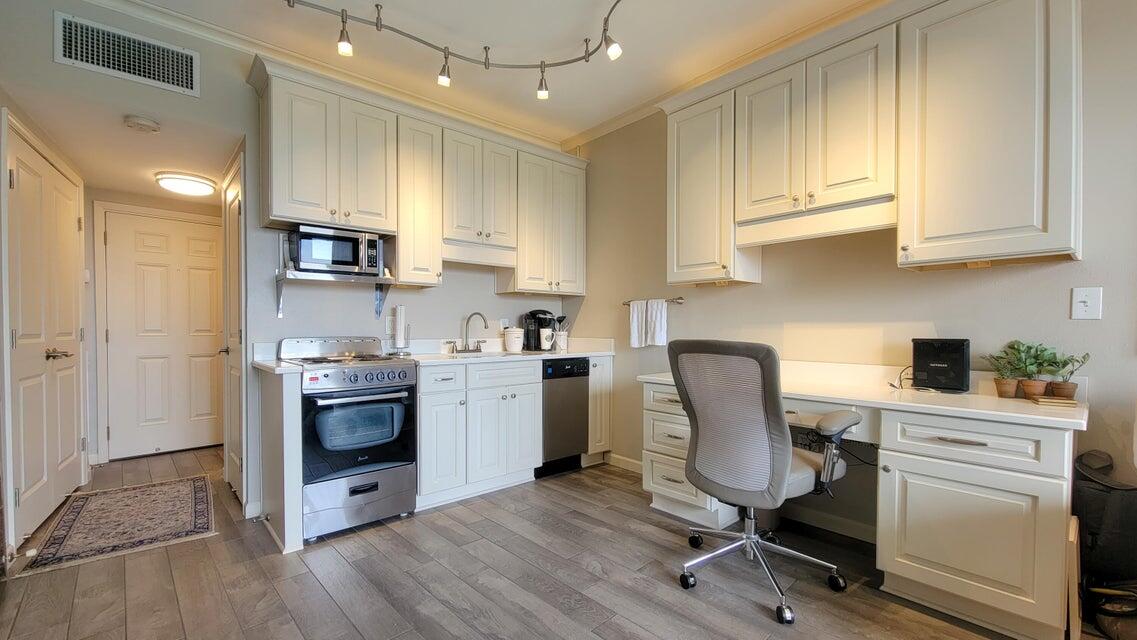 PIRATES BAY PH 1 - Residential