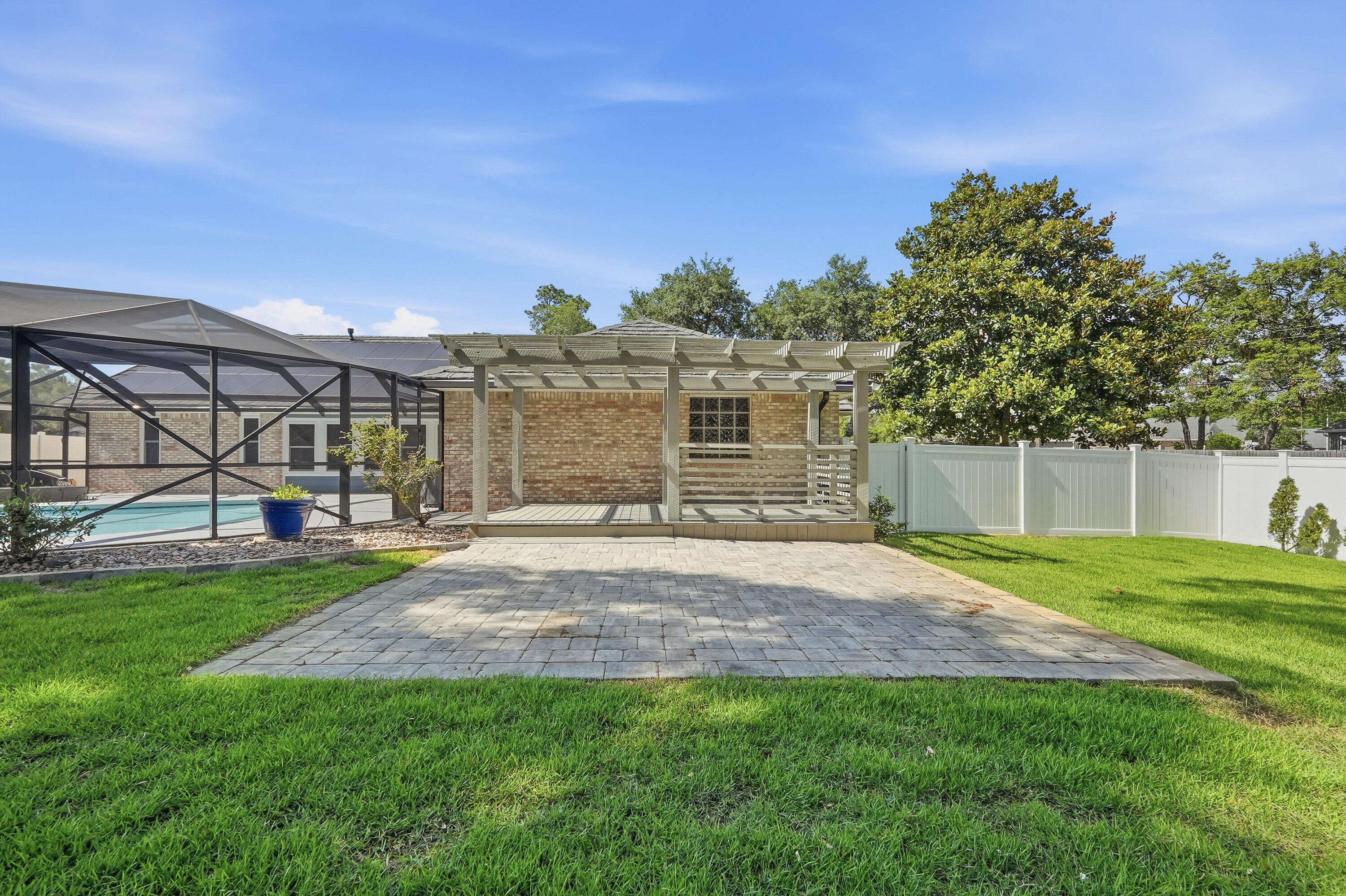 QUAIL TRAIL 2 - Residential