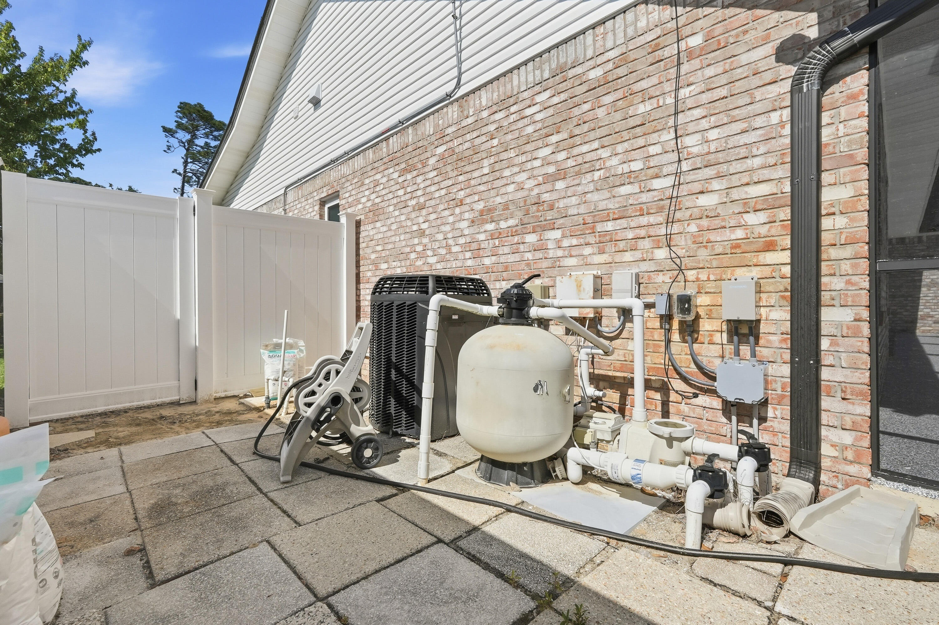 QUAIL TRAIL 2 - Residential