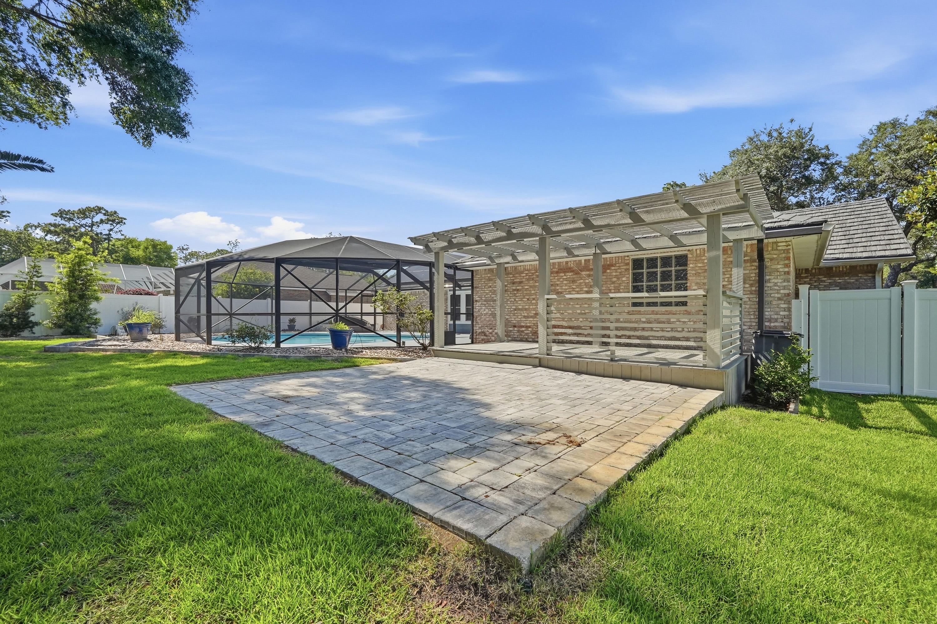 QUAIL TRAIL 2 - Residential