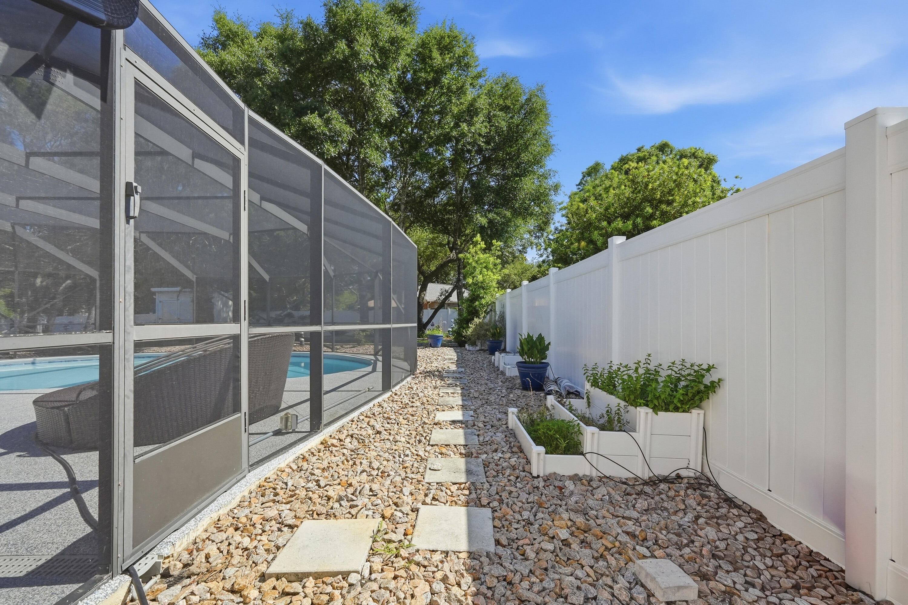 QUAIL TRAIL 2 - Residential