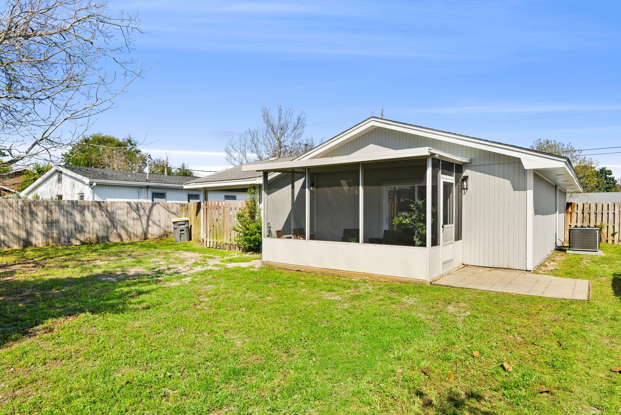 EL CENTRO BEACH - Residential