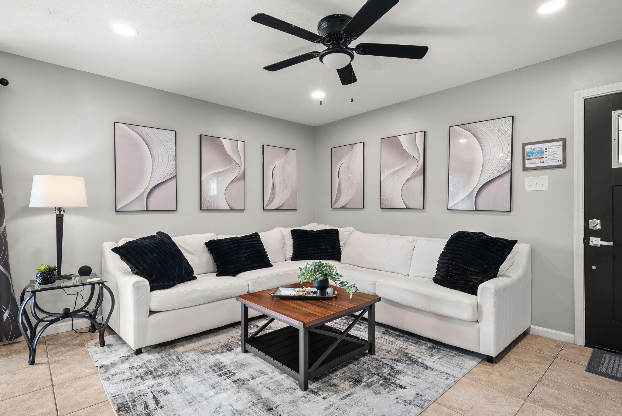 EL CENTRO BEACH - Residential