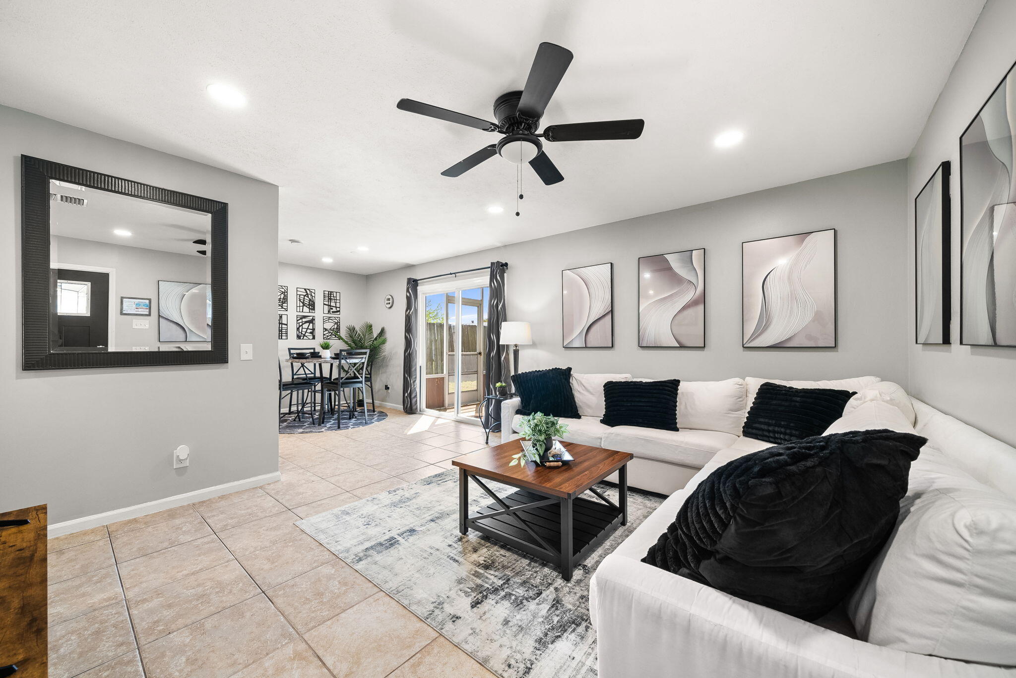 EL CENTRO BEACH - Residential