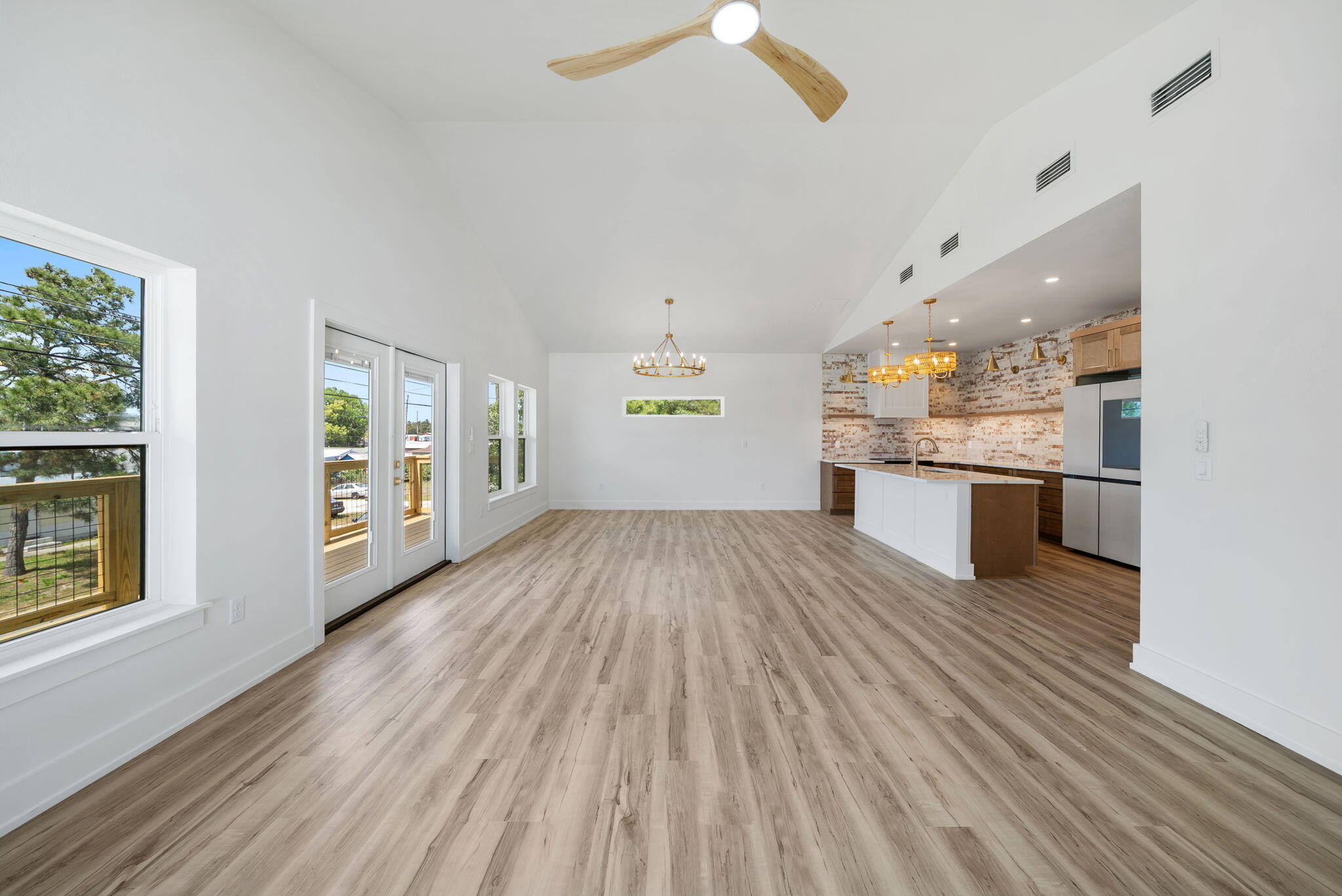 RIVIERA BEACH - Residential