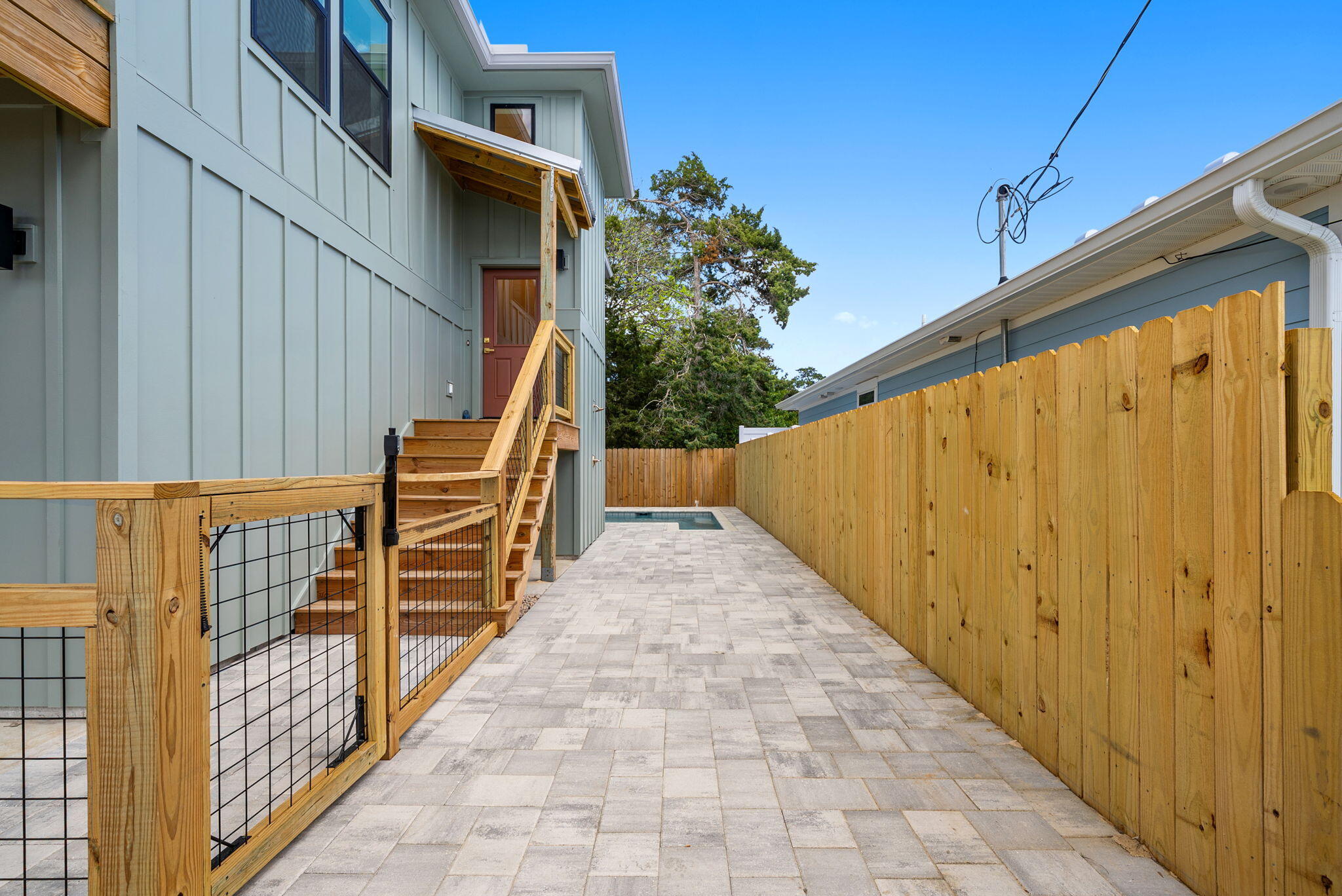 RIVIERA BEACH - Residential