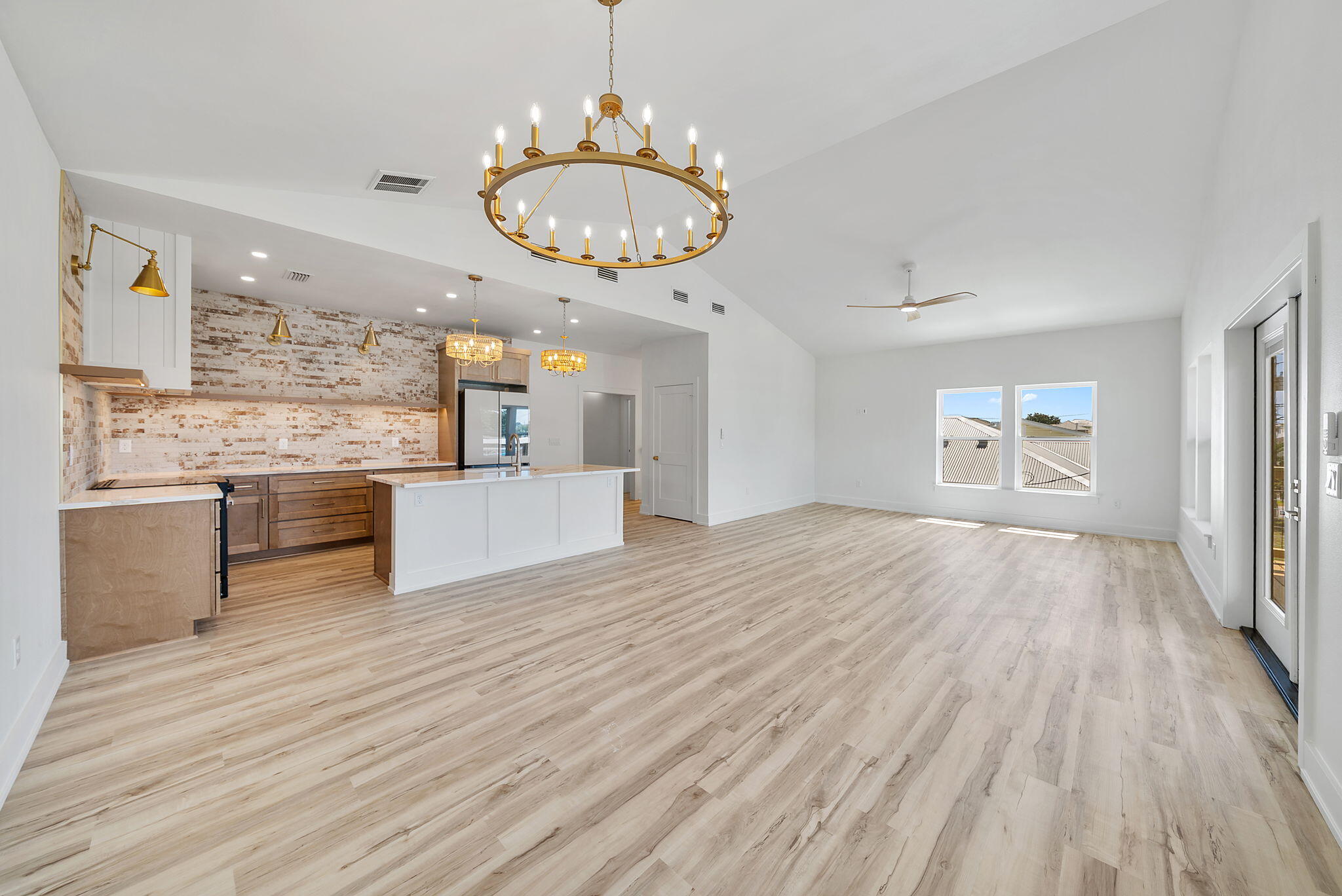 RIVIERA BEACH - Residential