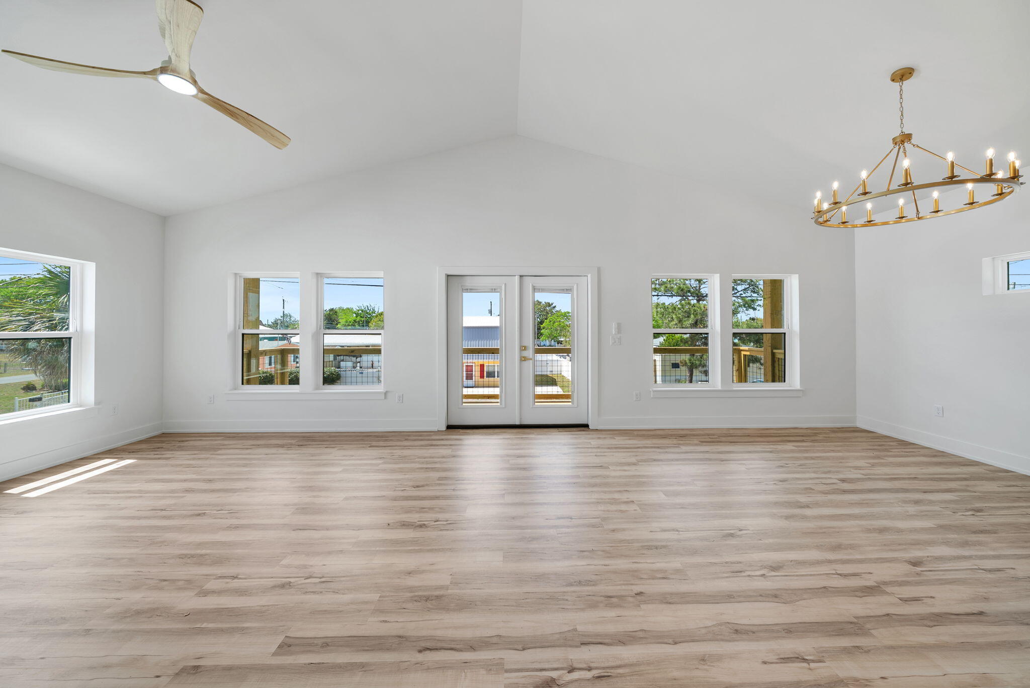 RIVIERA BEACH - Residential