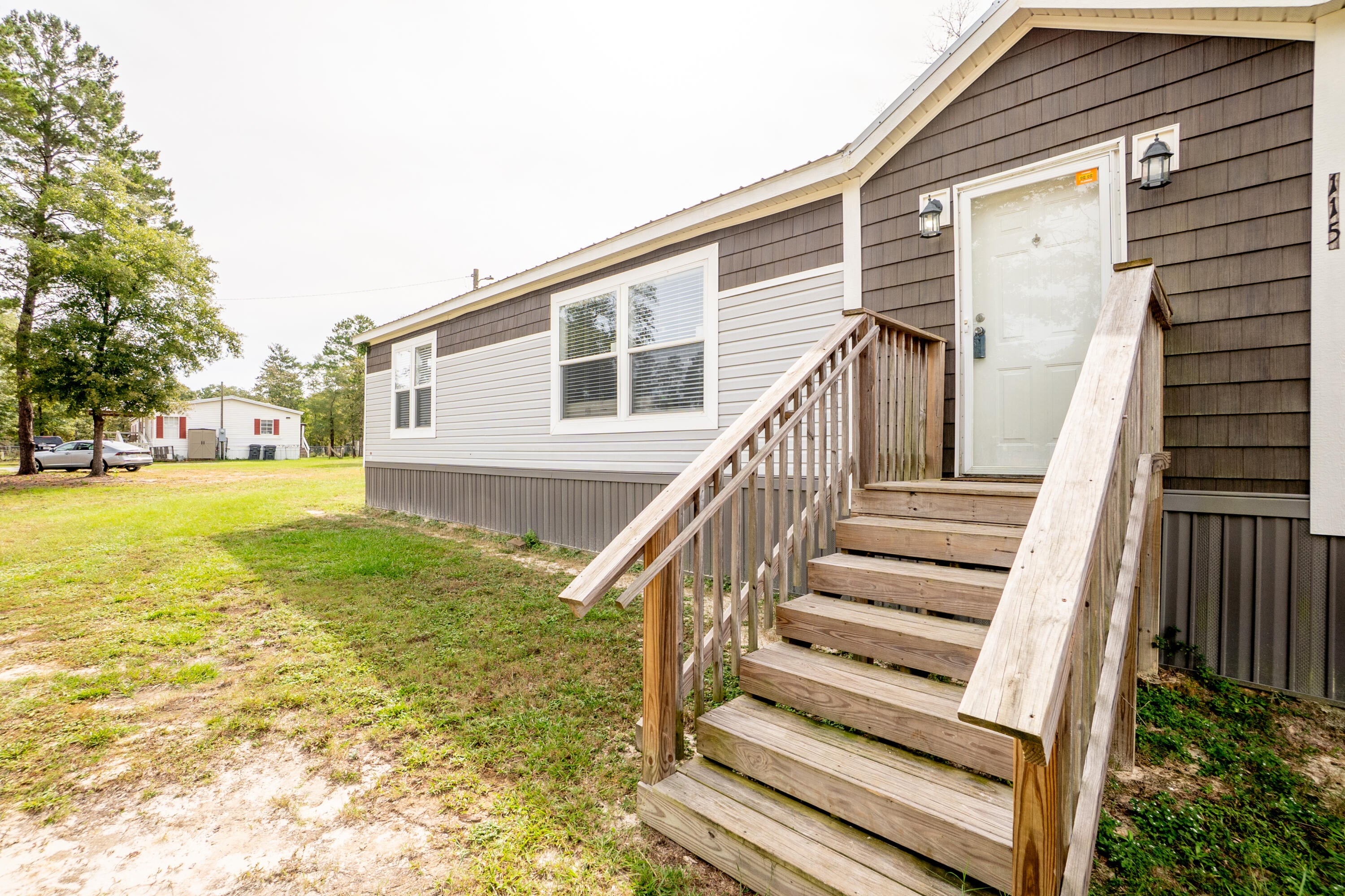 115 W Orange Blossom Avenue