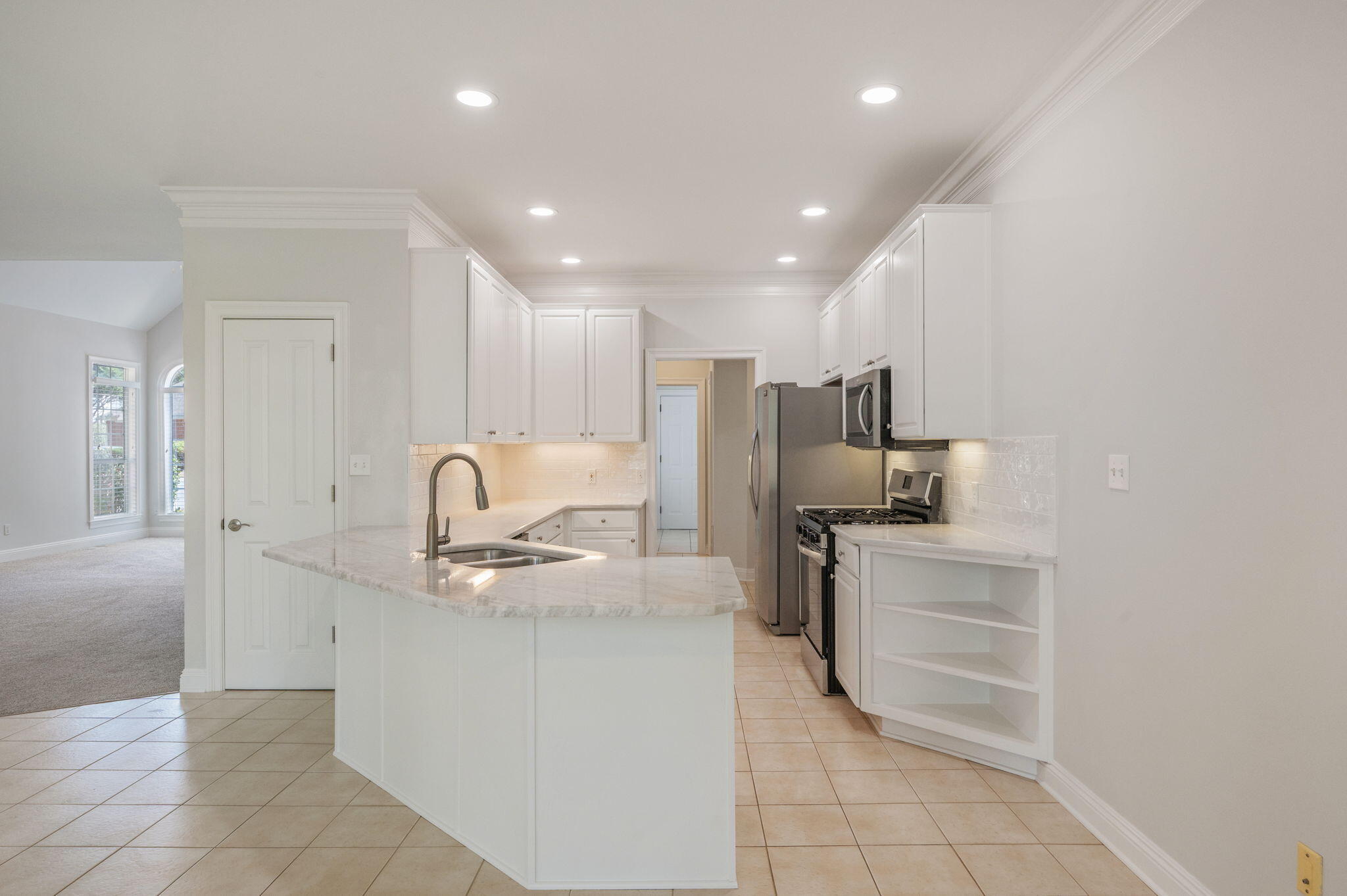 OAKMONT PLACE - Residential