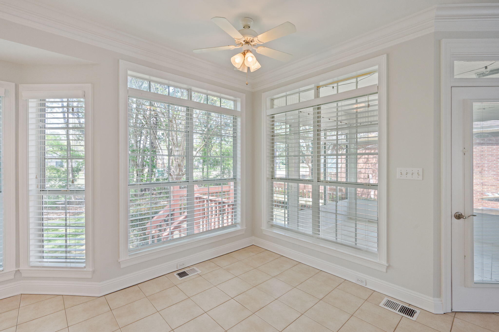 OAKMONT PLACE - Residential