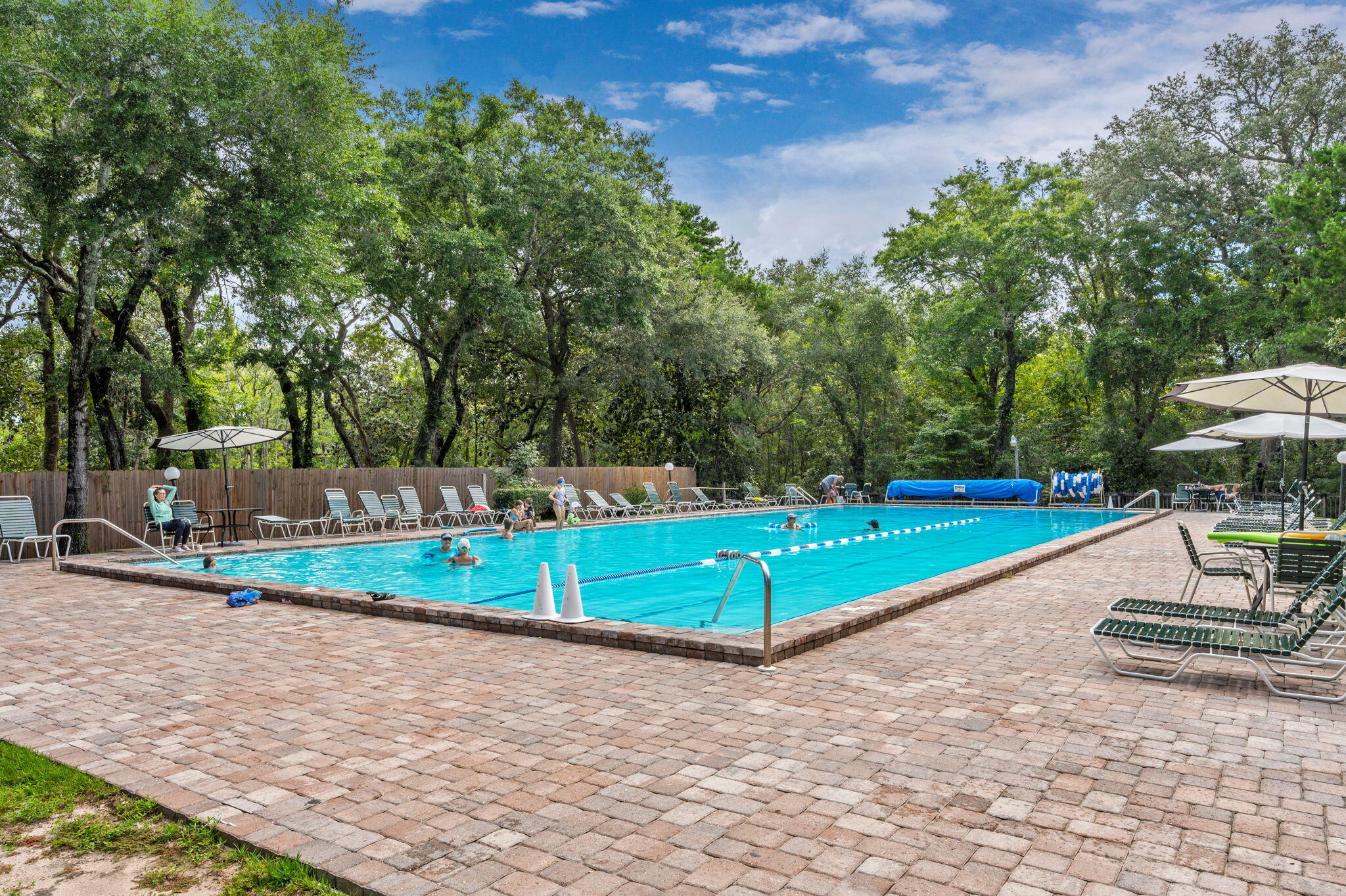 OAKMONT PLACE - Residential