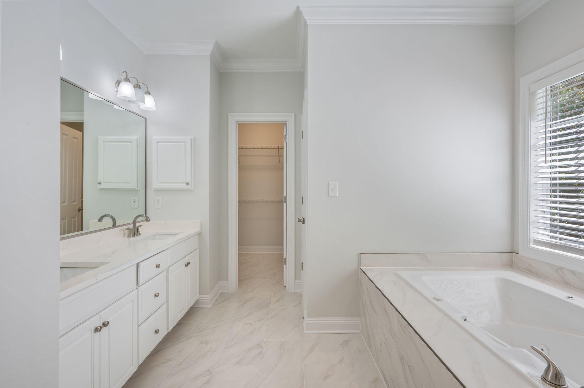 OAKMONT PLACE - Residential