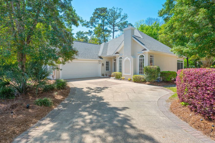 Completely remodeled home in Bluewater Bay, located on the 6th hole and just minutes from Choctawhatchee Bay. Situated in the friendly and desirable Oakmont Place neighborhood, enjoy views toward the Gulf from your backyard. This turnkey home features a spacious kitchen with new granite countertops, ample cabinetry, and a large pantry. First-floor master suite, plus two bedrooms and a loft upstairs--perfect for kids or office space.

Close to Eglin Air Force Base, 7th Special Forces Group (Airborne), and Hurlburt Field. Bluewater Bay amenities include pools, tennis, pickleball, and marina access. Located in an A+ school district and just 15 minutes to Destin beaches.. Roof replaced in 2017, Updated Gas Water heater and HVAC