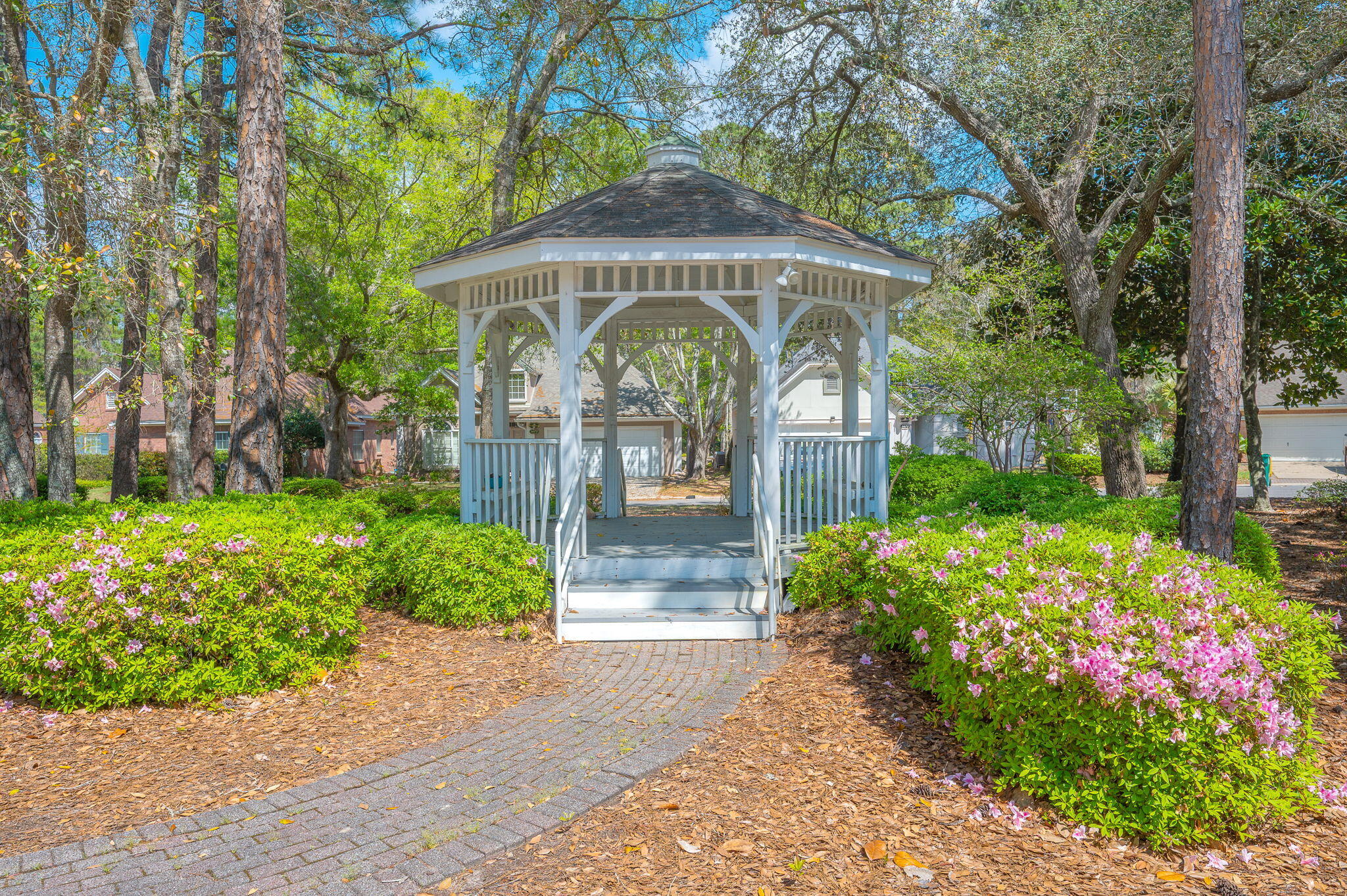 OAKMONT PLACE - Residential