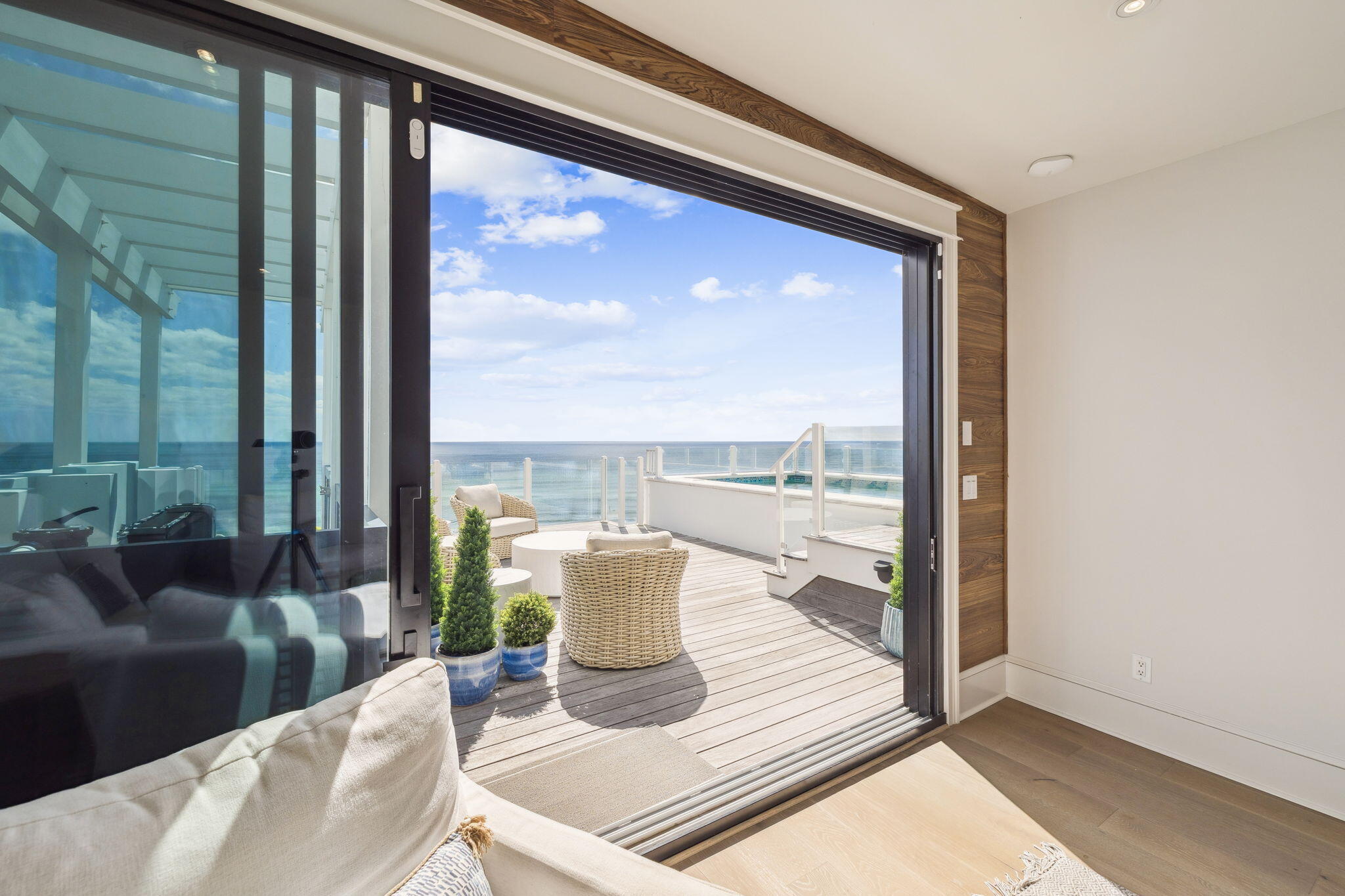 SEA WALK - Residential