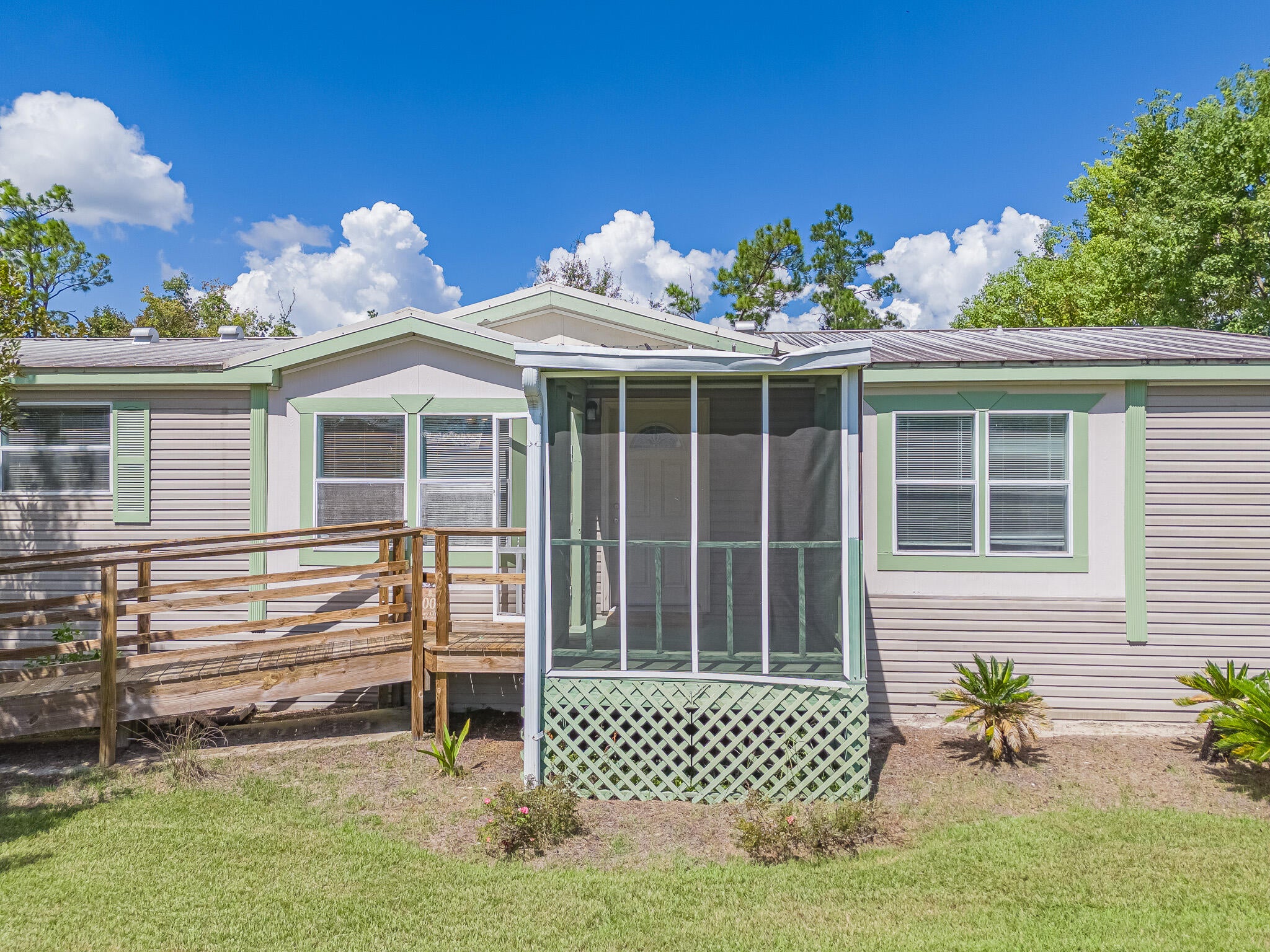 5007 Halsey Circle